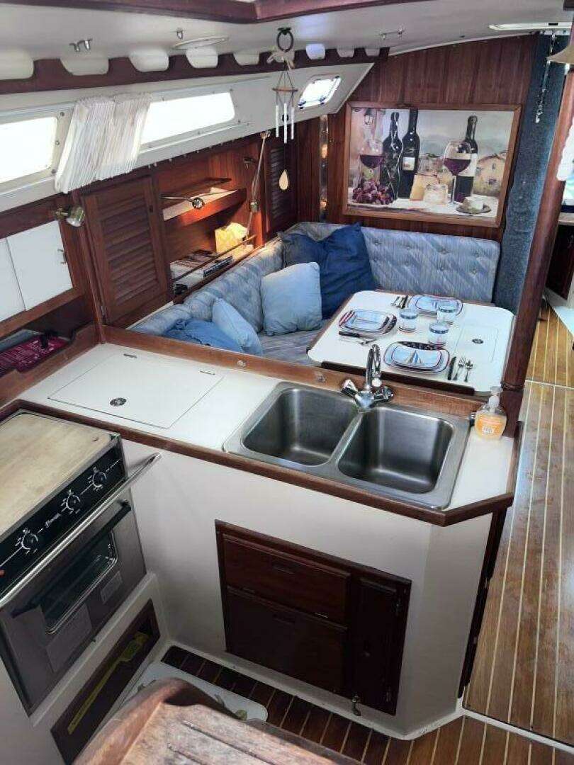 1989 Catalina — - Image 4