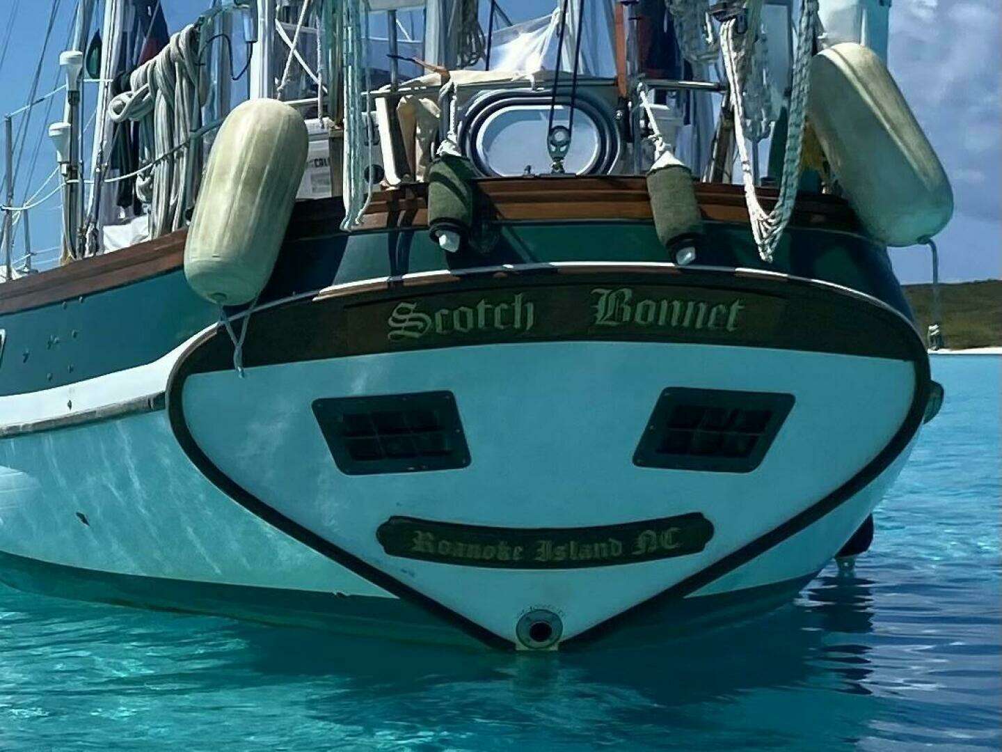 1983 Bluewater Yachts Vagabond 42 Center Cockpit - Image 12
