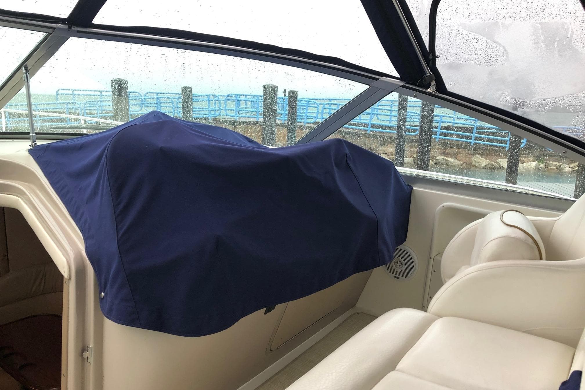 Helm Cover