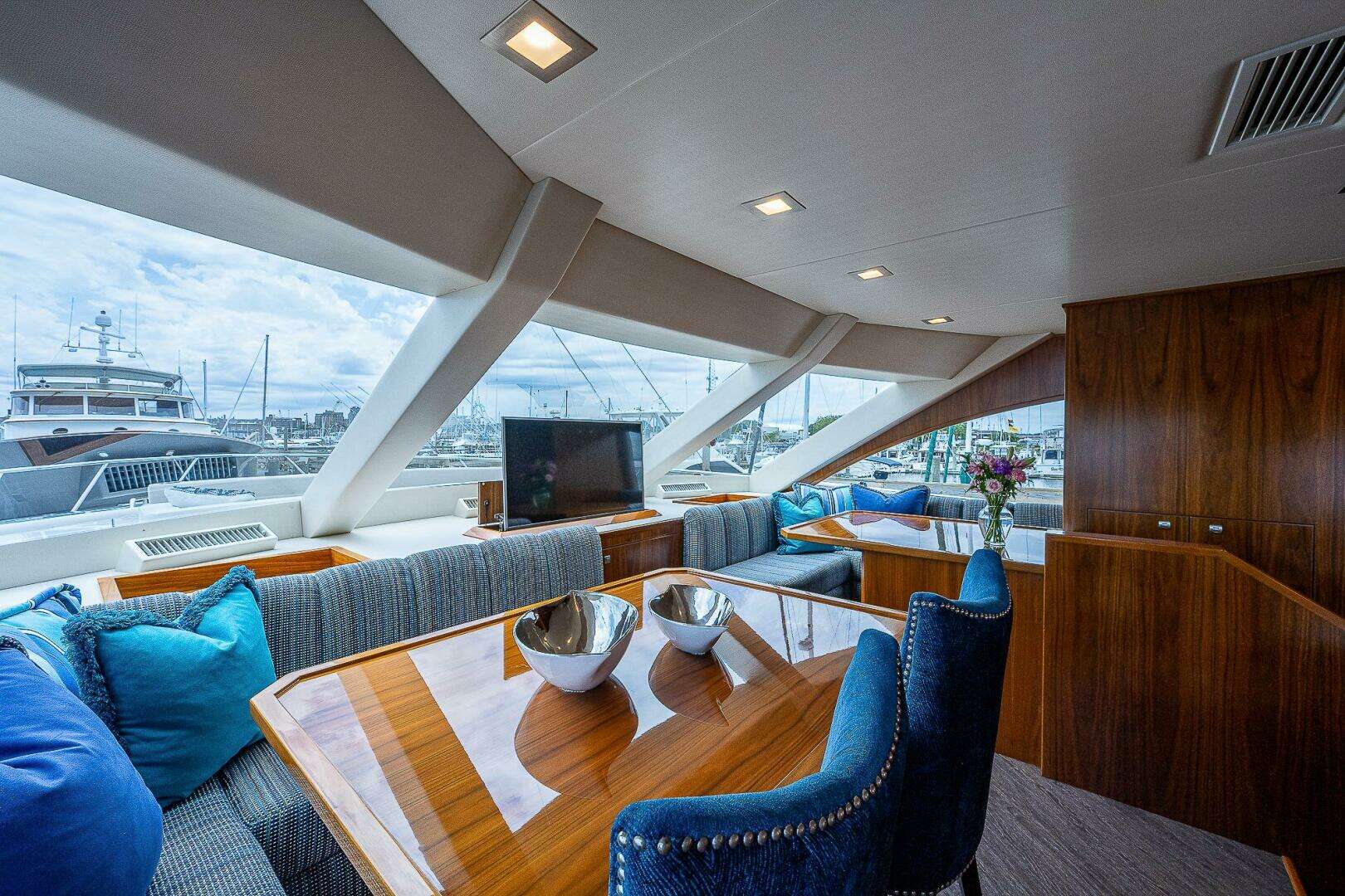 2017 Viking 75 Motoryacht - Image 9