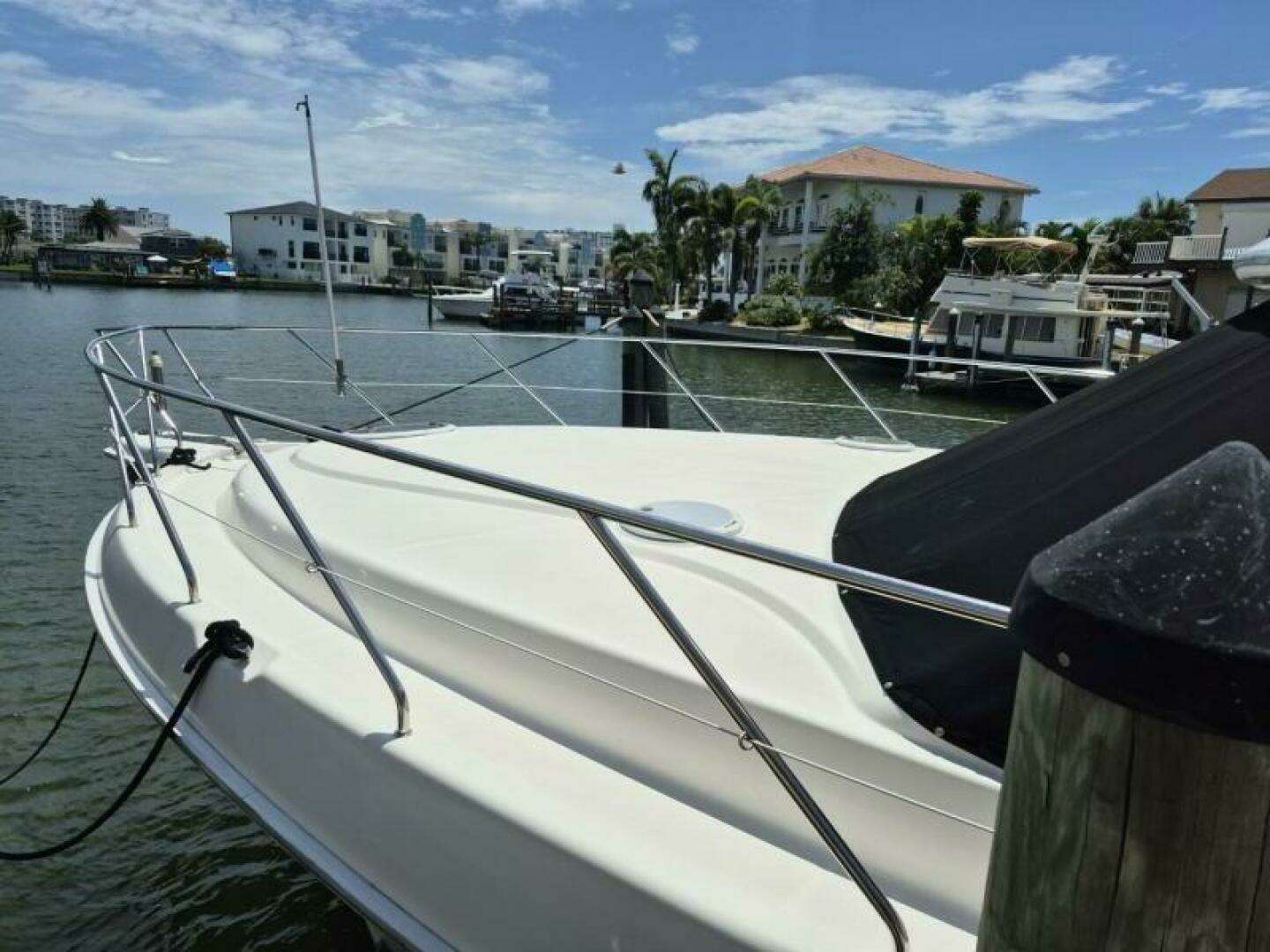 2002 Silverton 38 Convertible - Image 4