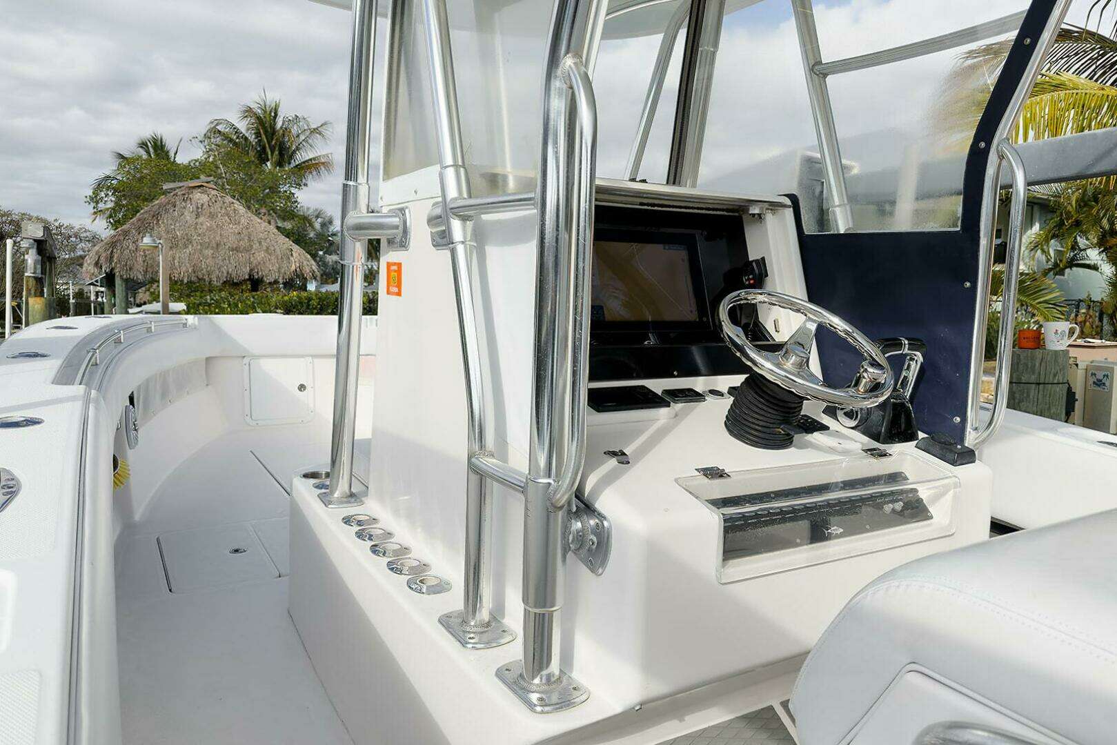 2007 Invincible 33 Open - Image 13