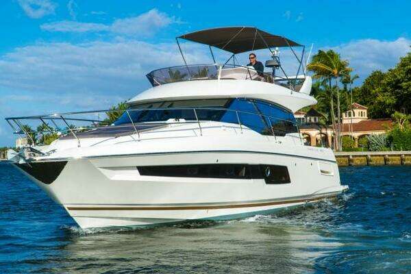 2018 Prestige 460