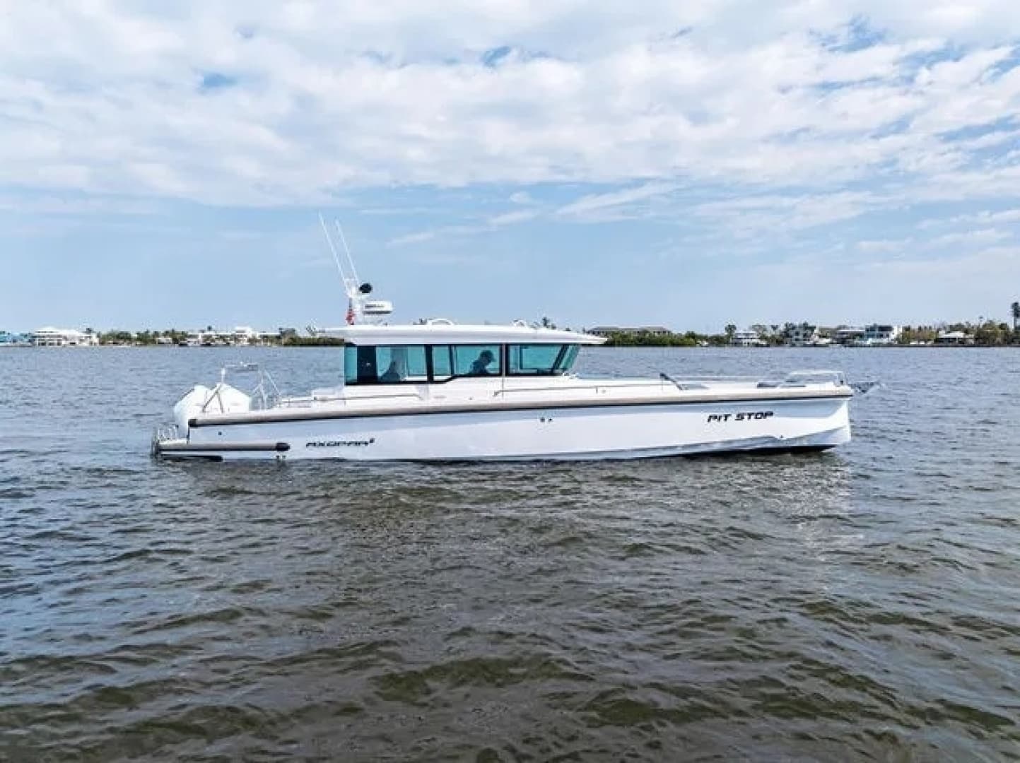 2022 Axopar 37 XC CROSS CABIN - Image 45