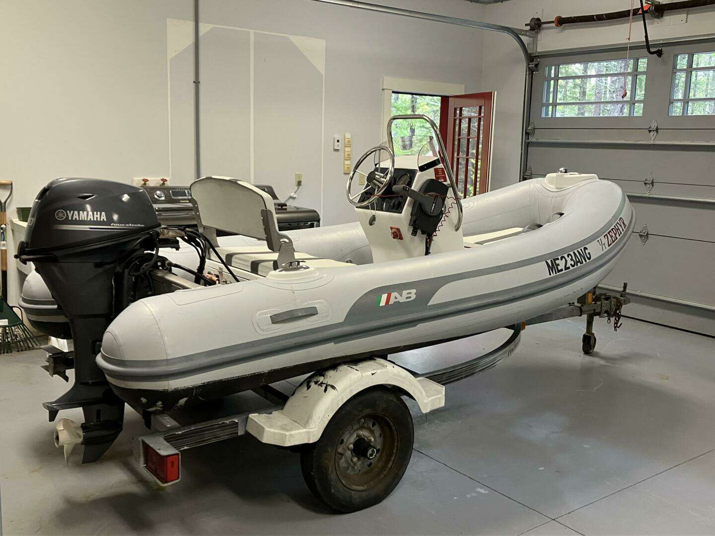 2013 Hinckley Talaria - Image 32