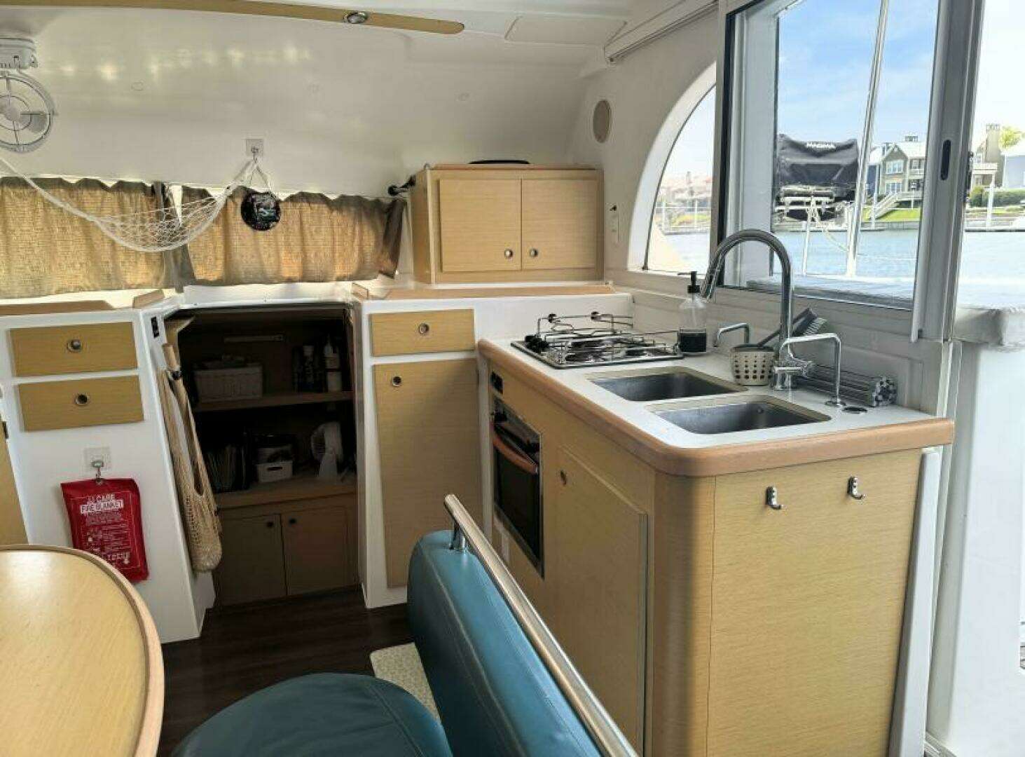 2010 Lagoon 380 - Image 29