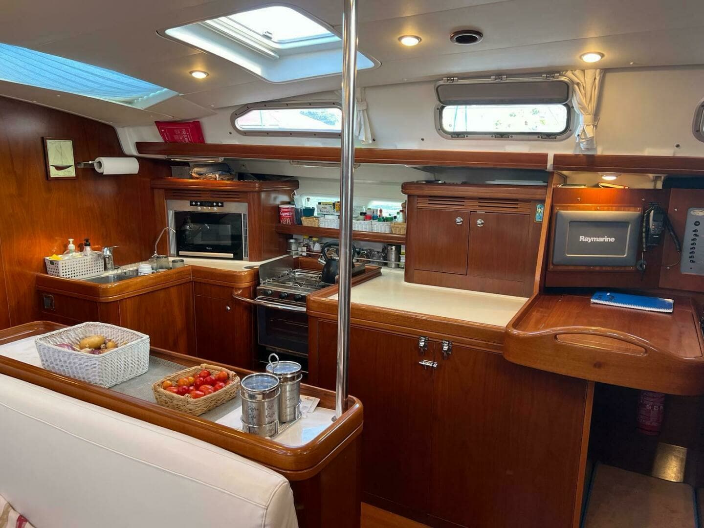2005 Beneteau Oceanis Clipper 523 - Image 11