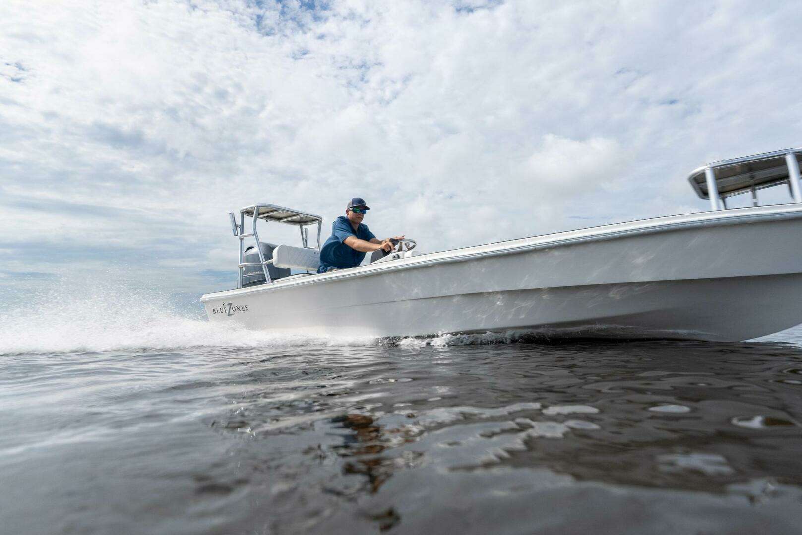 2025 BlueZones Boatworks 16' Flats - Image 10