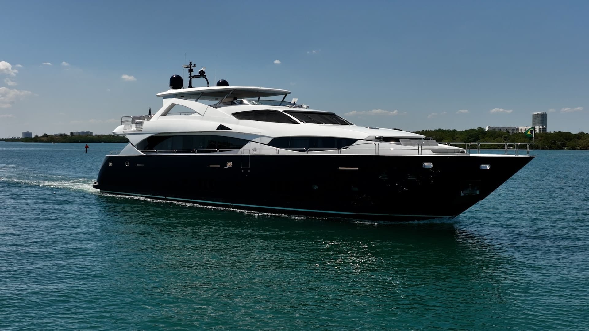 2010 Sunseeker 34 Metre Yacht - Image 2