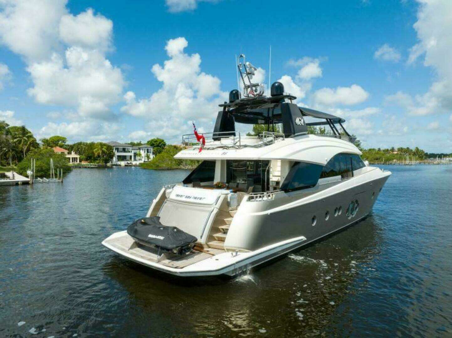 2015 Monte Carlo Yachts MCY86 - Image 3