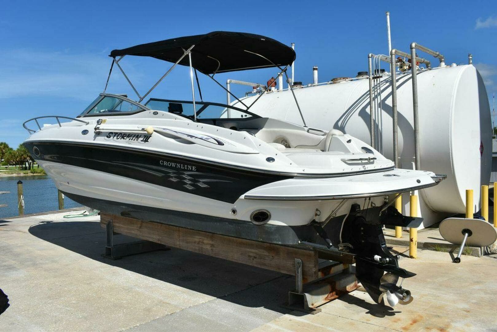 2005 Crownline 275 CCR - Image 3