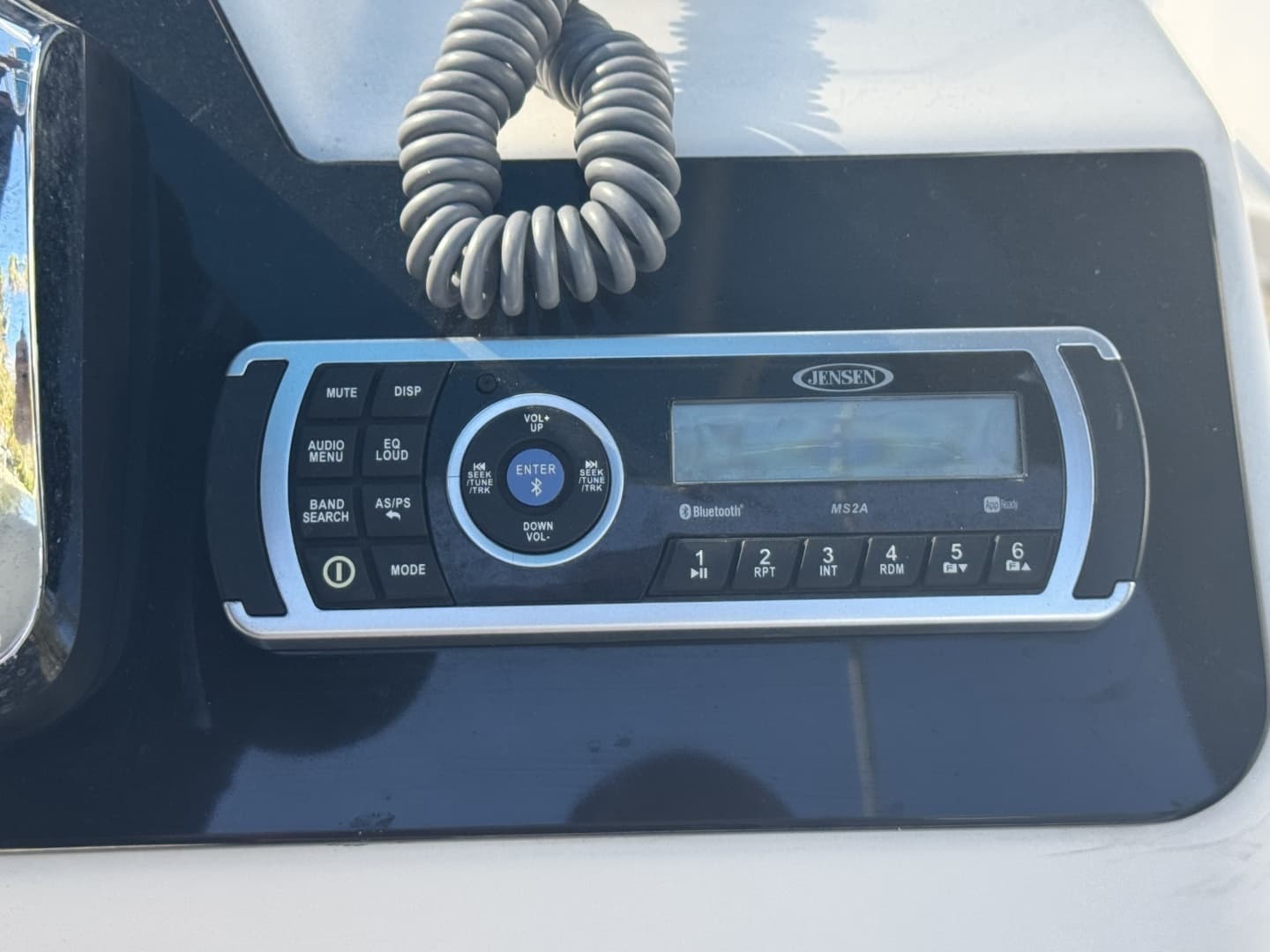 2005 Angler 204 - Image 14