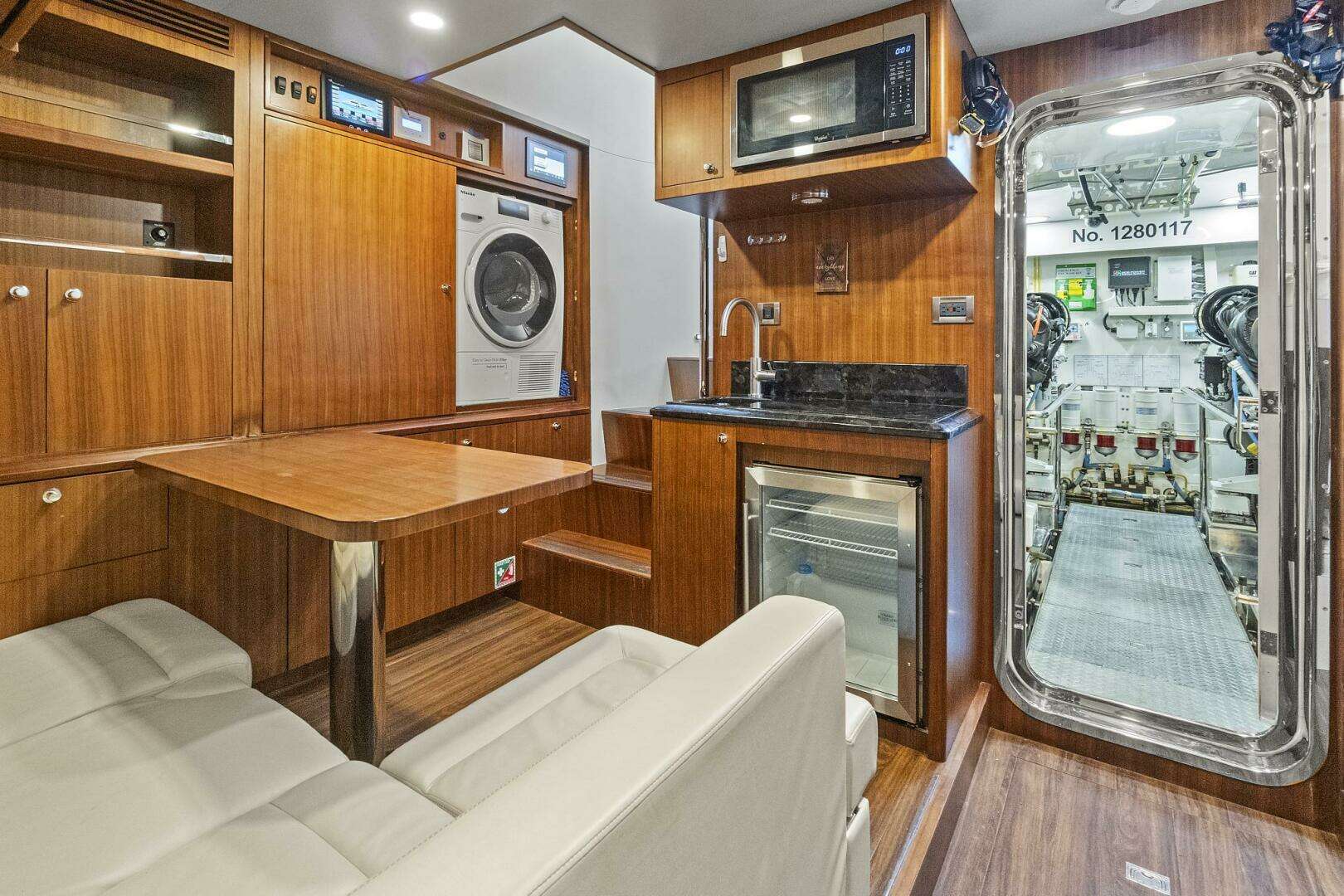 2016 Ocean Alexander 85 E - Image 134