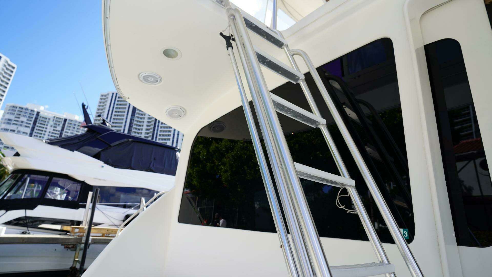 2005 Ocean Yachts — - Image 38