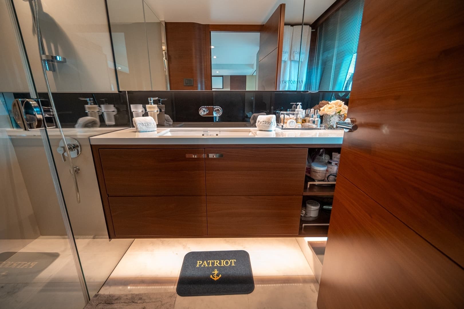 2017 Princess 68 Flybridge - Image 42