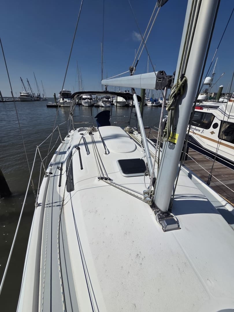 2005 Hunter 31-2 - Image 24