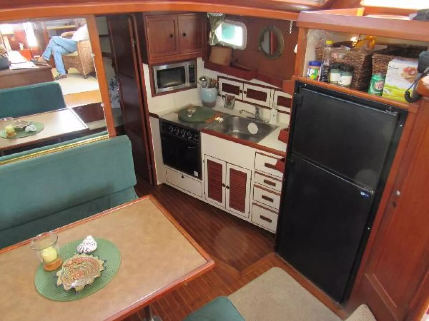 1987 Offshore Yachts Yachtfisher CPMY - Image 6