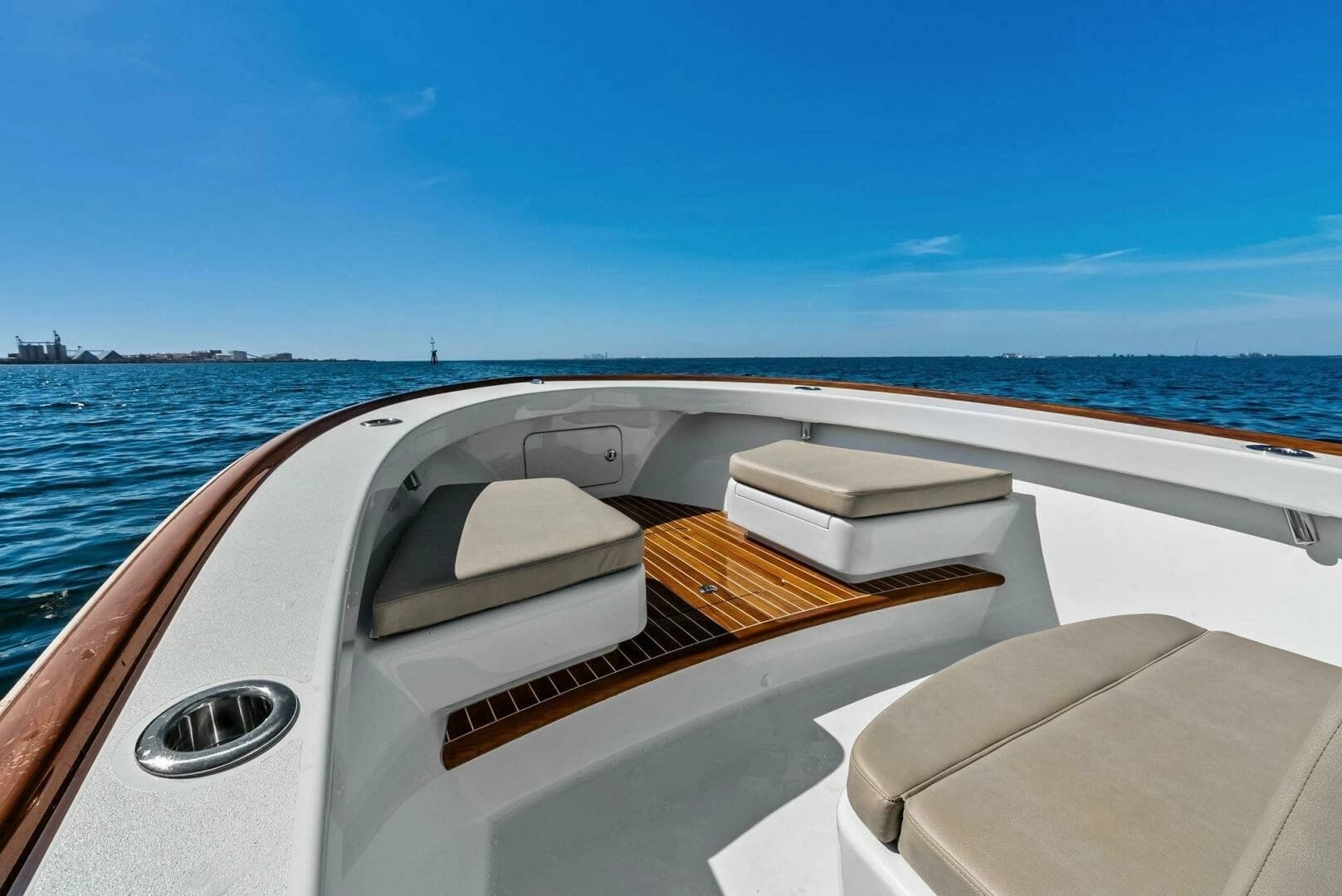2024 Custom Center Console 26 High Ground Boatworks - Image 6
