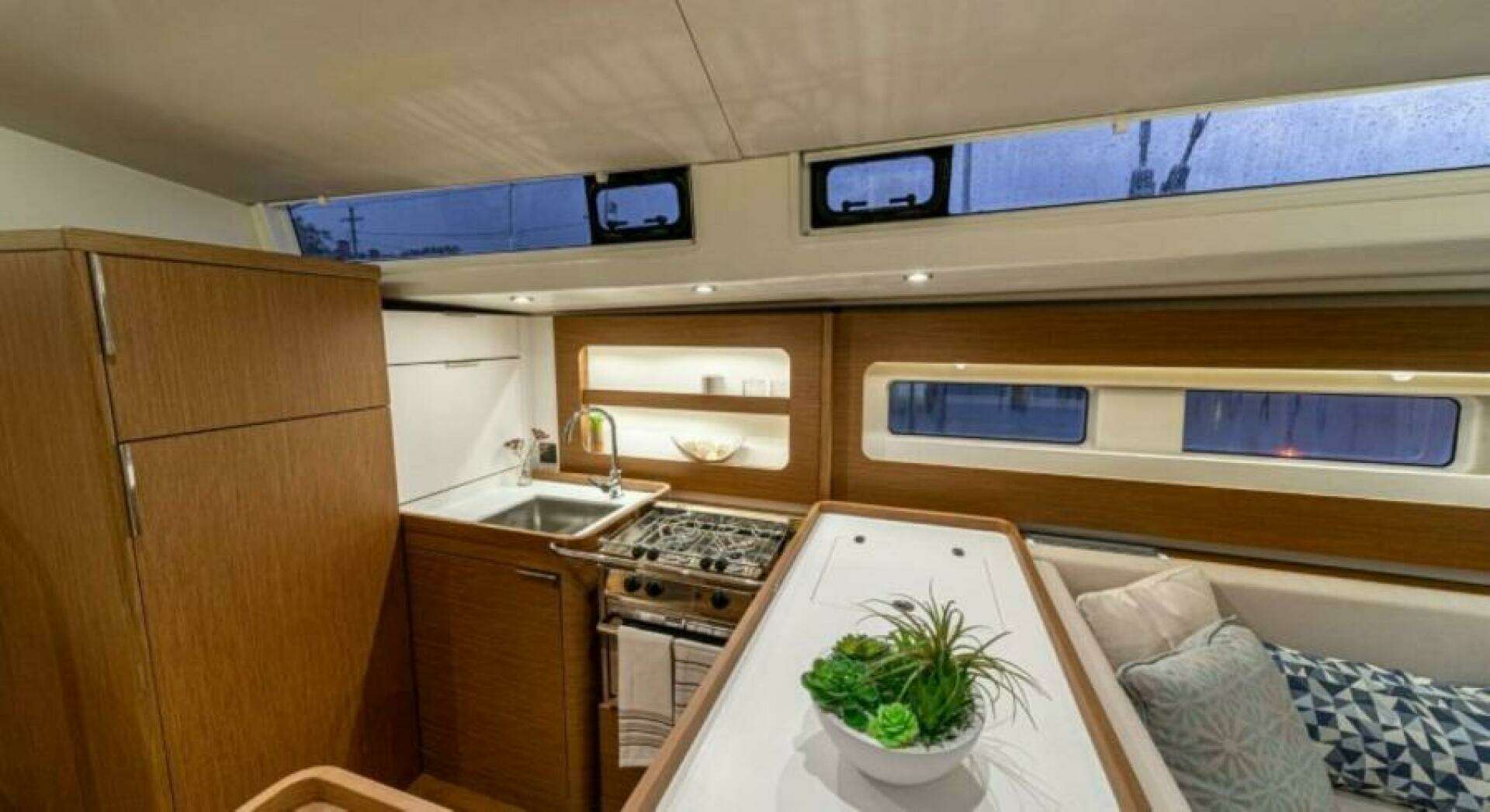 2025 Beneteau Oceanis Yacht 54 - Image 11