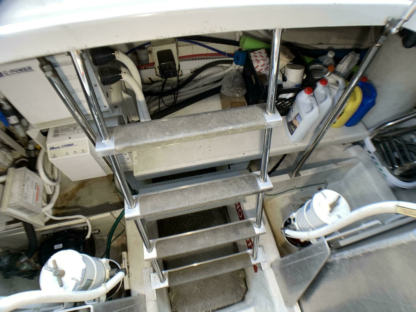 2006 Carver 56 Voyager - Image 25