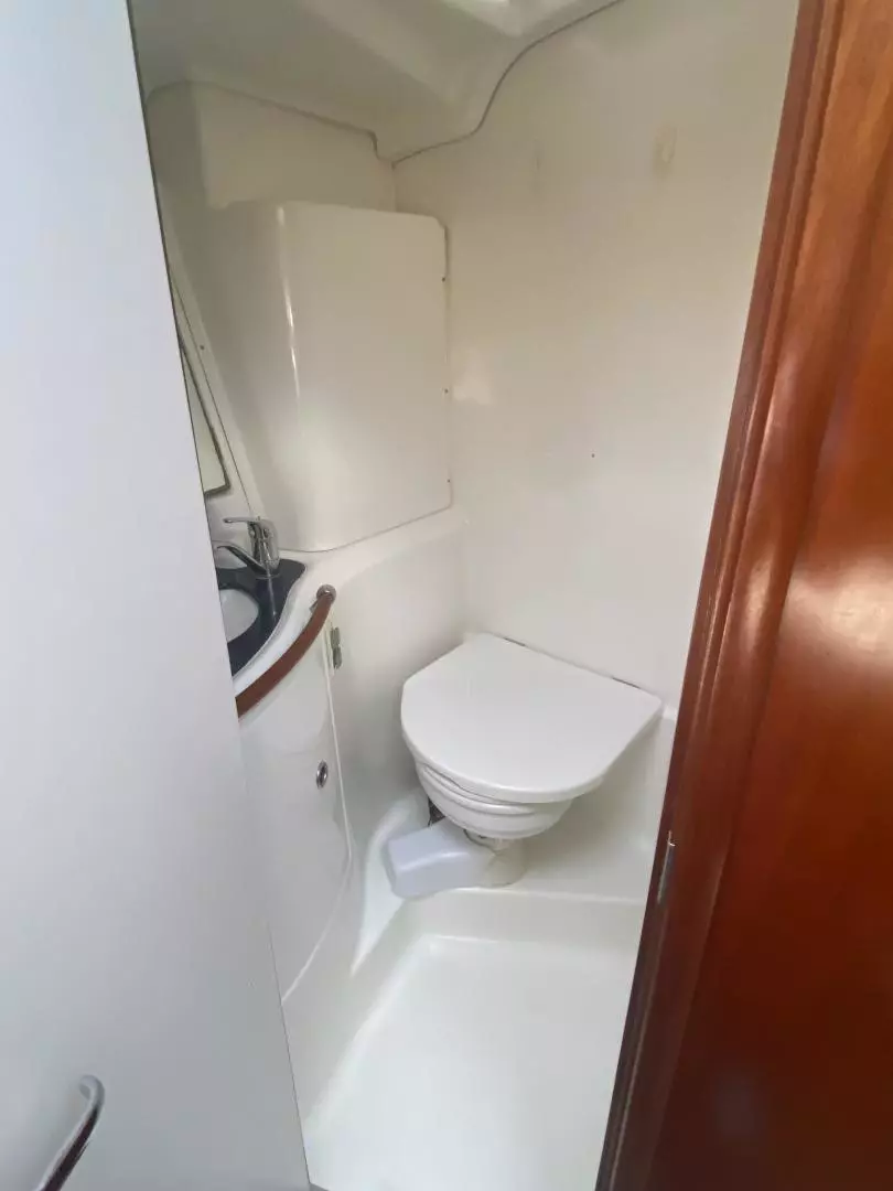 2004 Beneteau 473 - Image 43