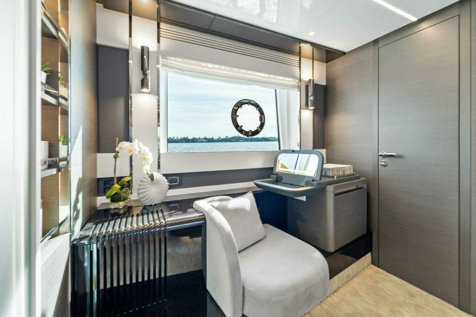 2022 Azimut S8 - Image 32