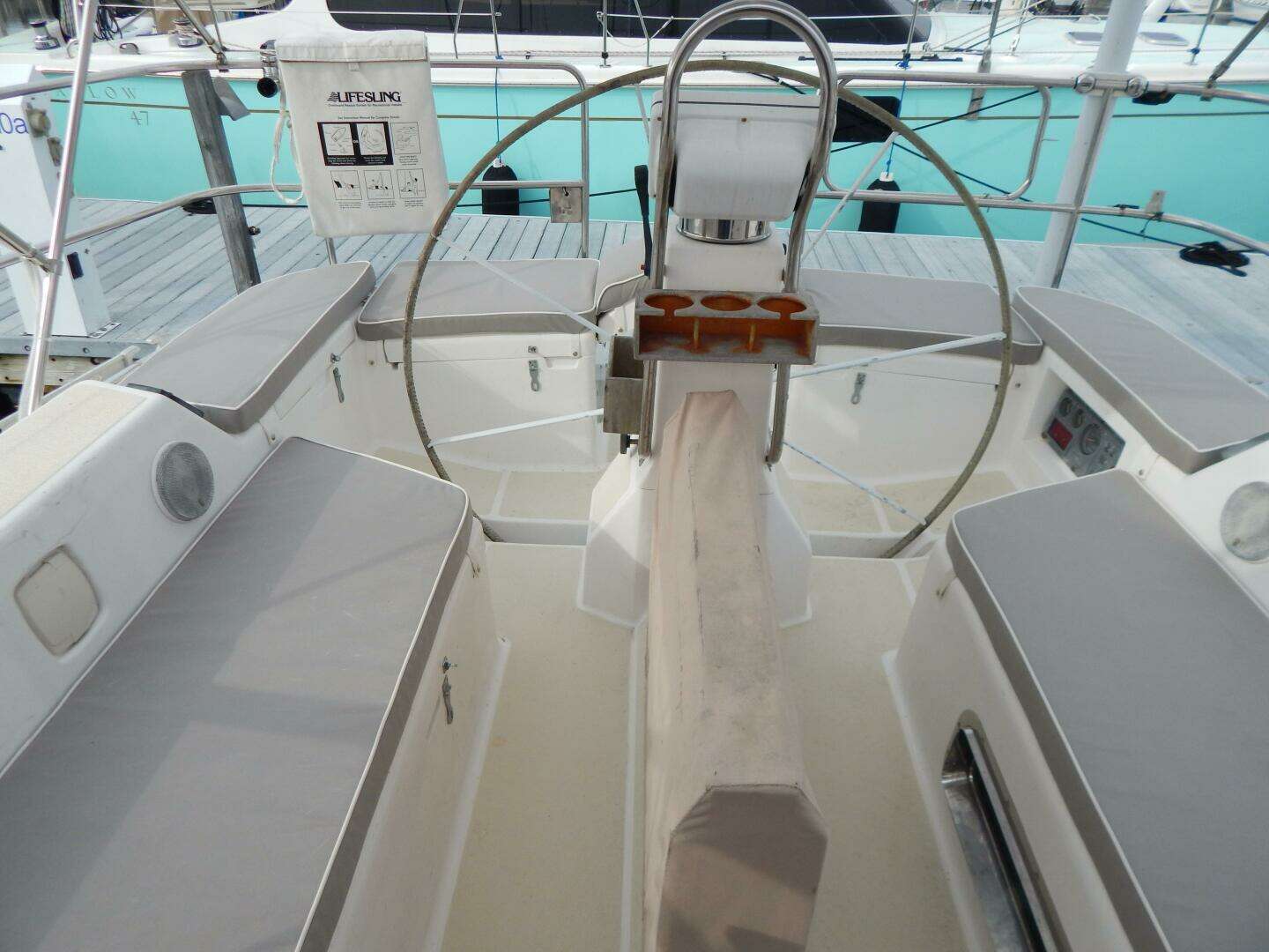 1998 Freedom 40/40 - Image 31