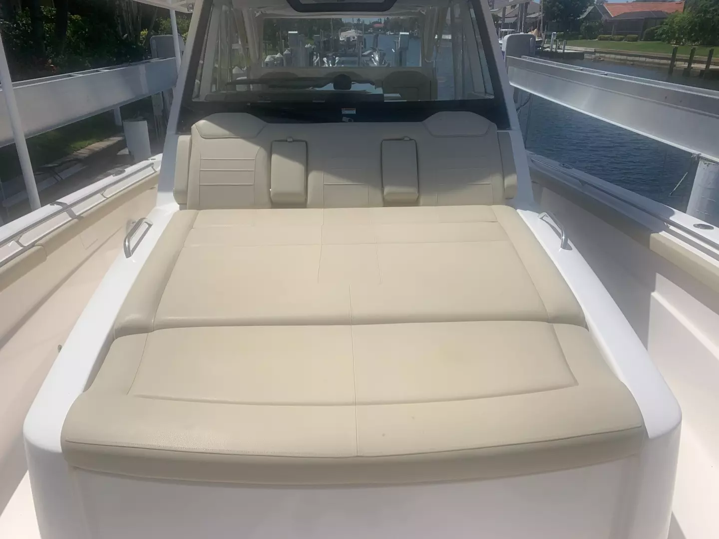 2017 Pursuit S 408 - Image 9