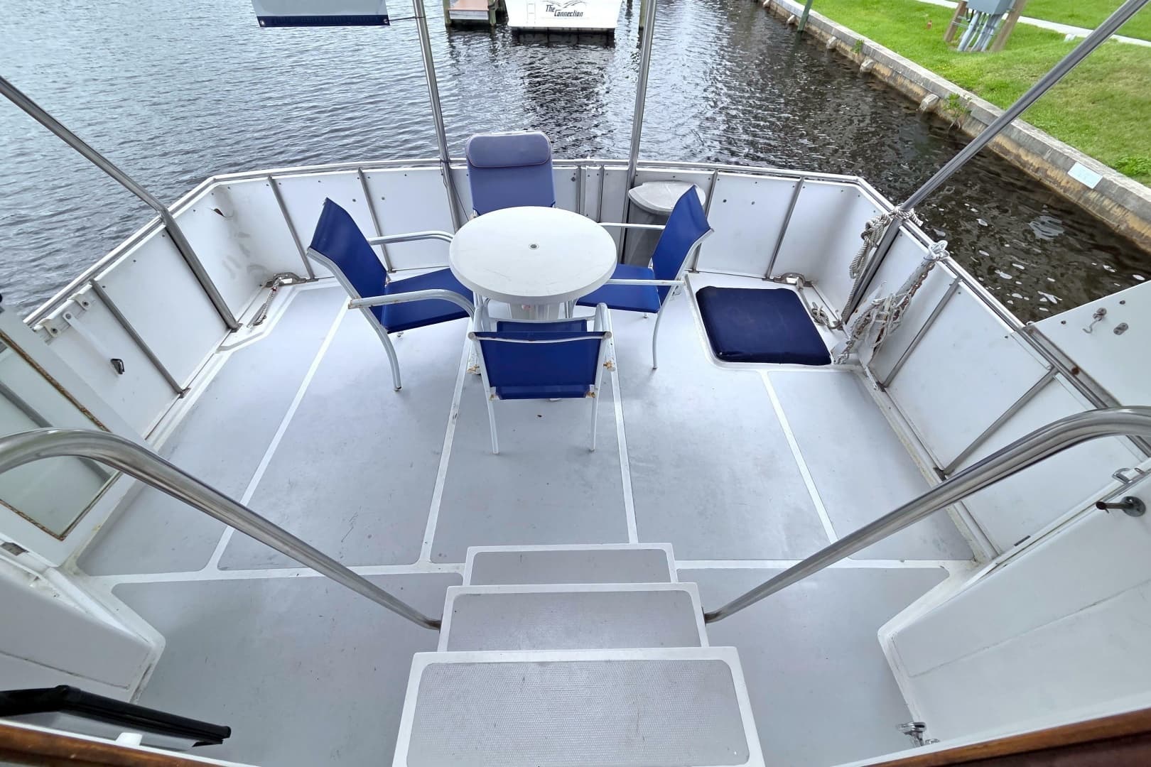 1984 Present Yachts 42 Sundeck - Image 26