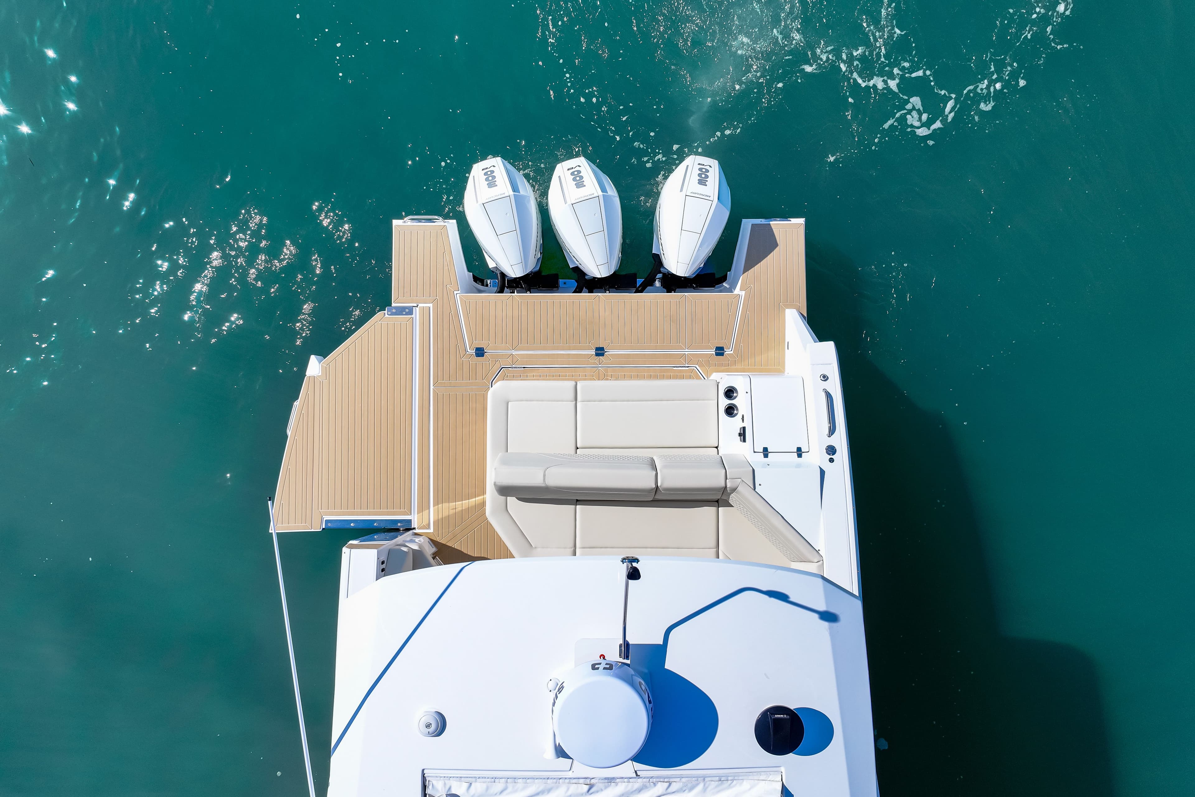 2026 Cruisers Yachts 38 GLS OB - 8