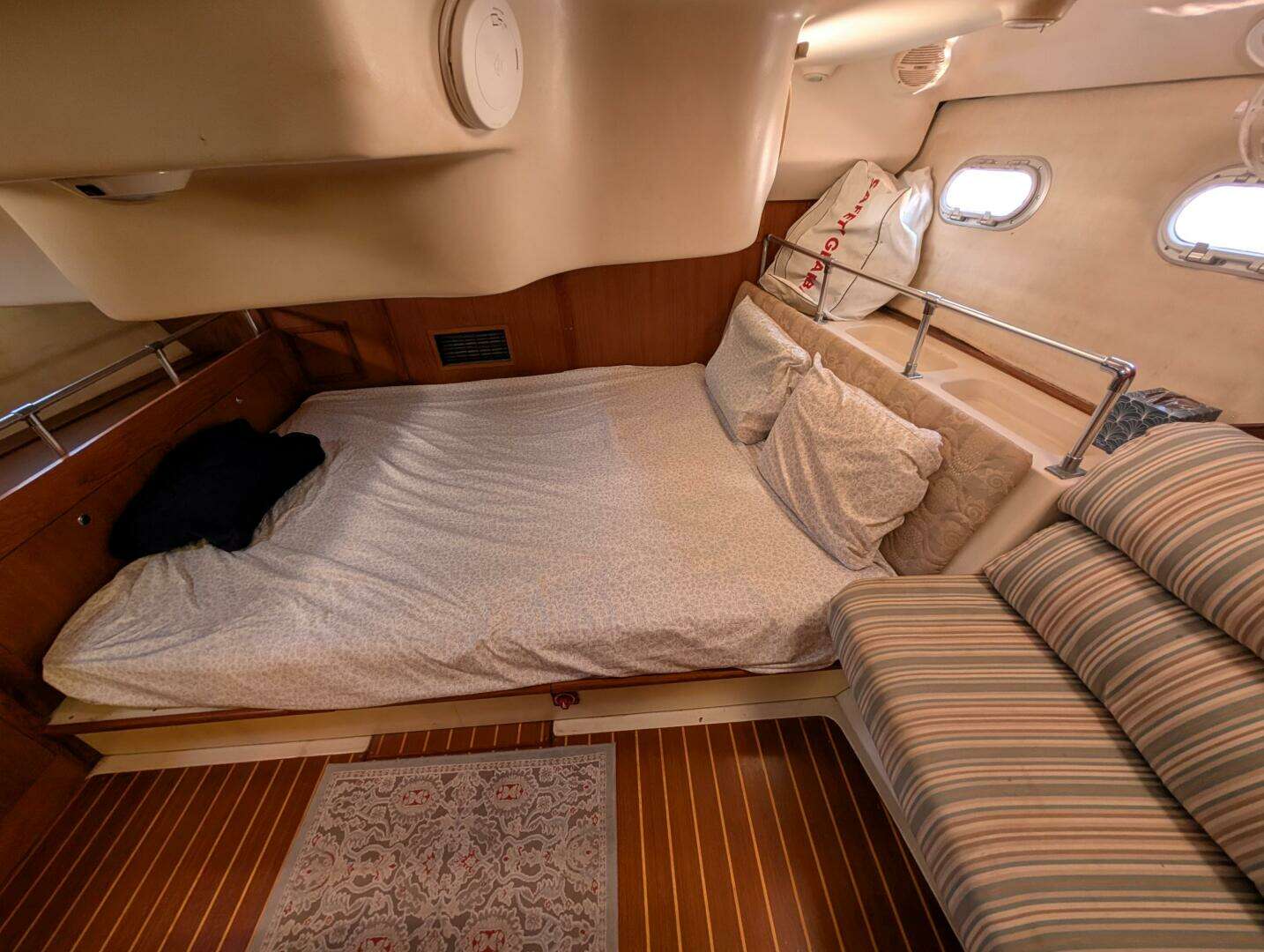 2002 Hunter 410 - Image 17