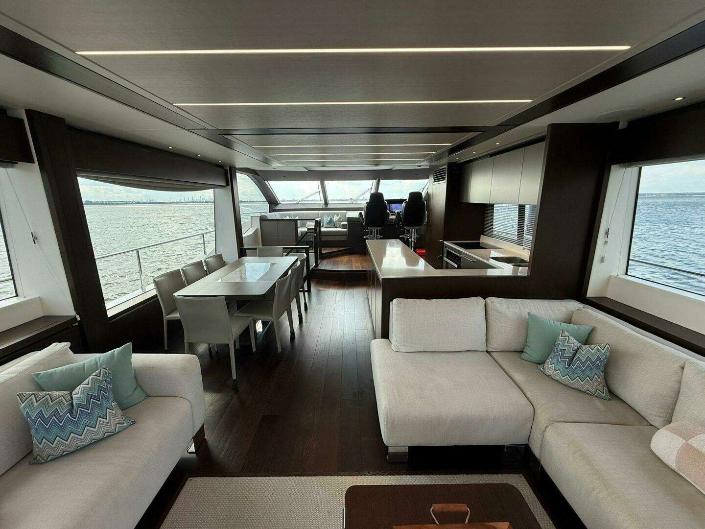 2021 Sunseeker 76 Yacht - Image 31