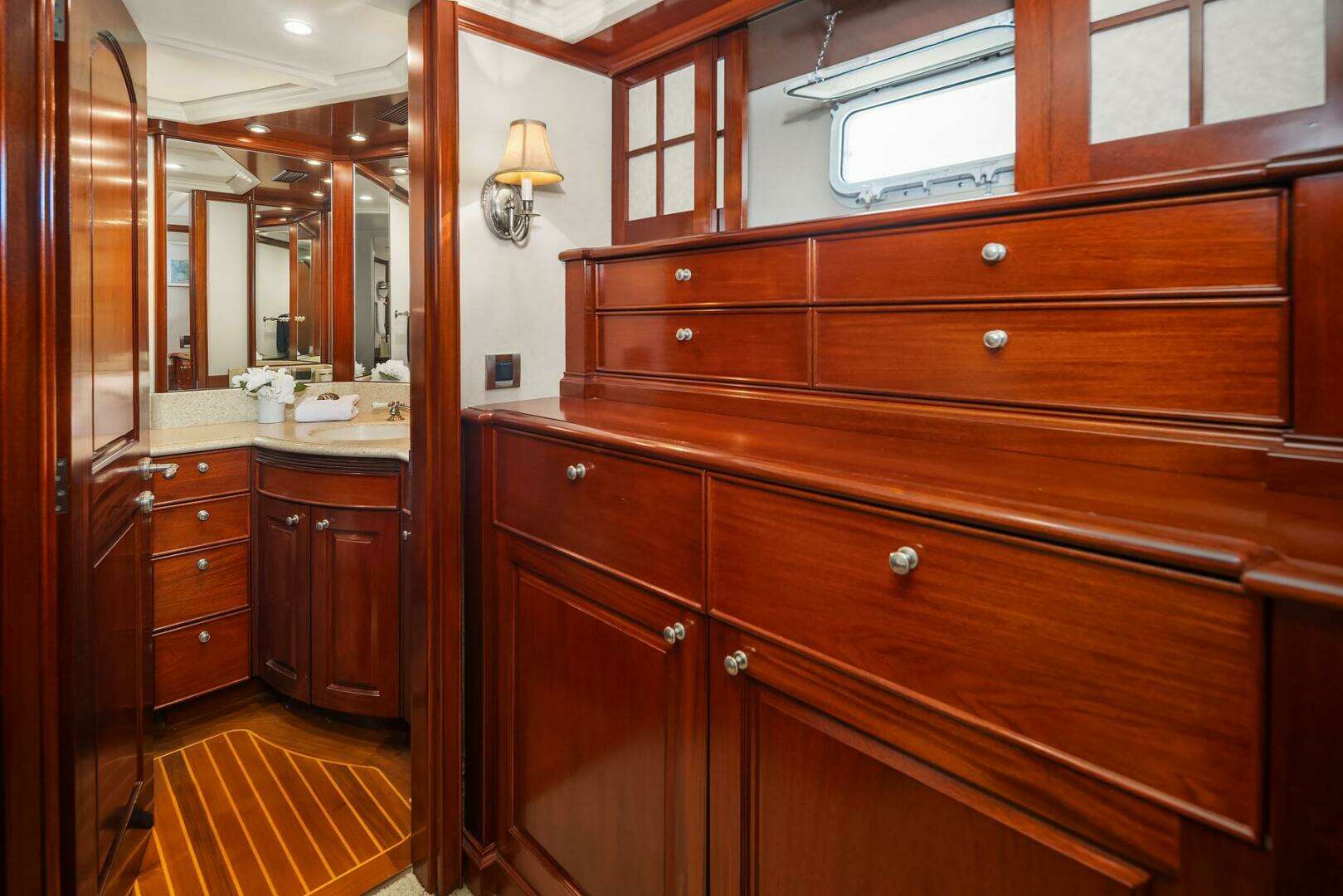 2001 Rayburn Custom Yachts Flush Deck - Image 27