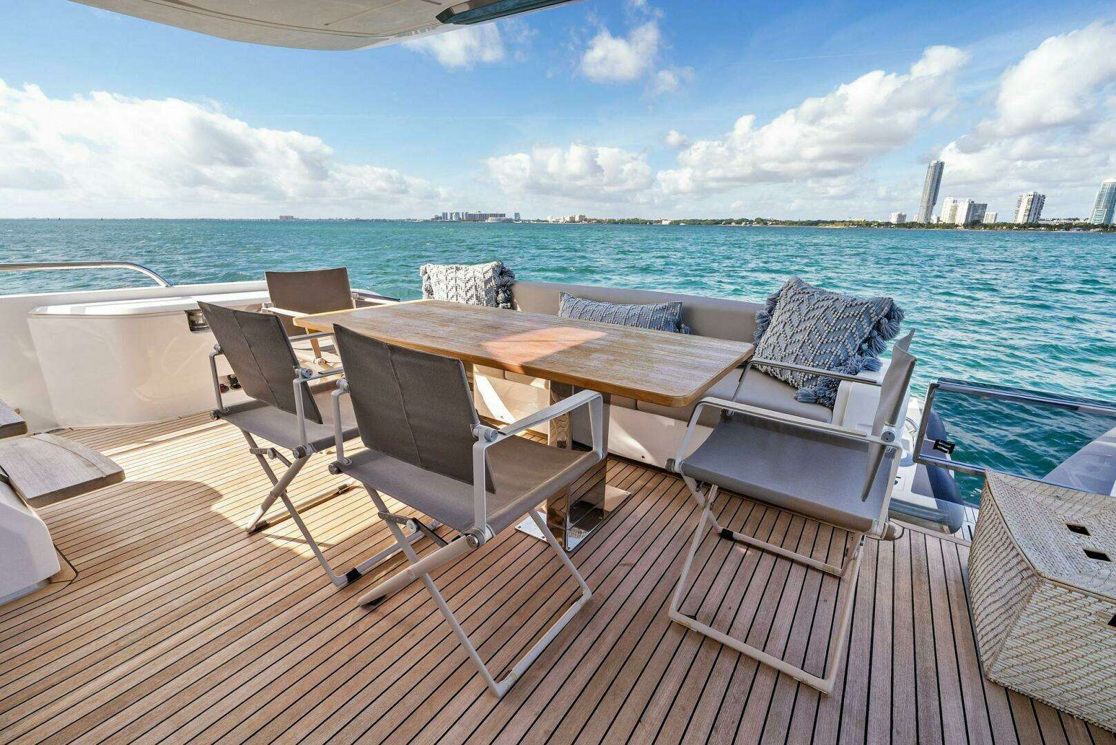 2024 Ferretti Yachts 720 - Image 34