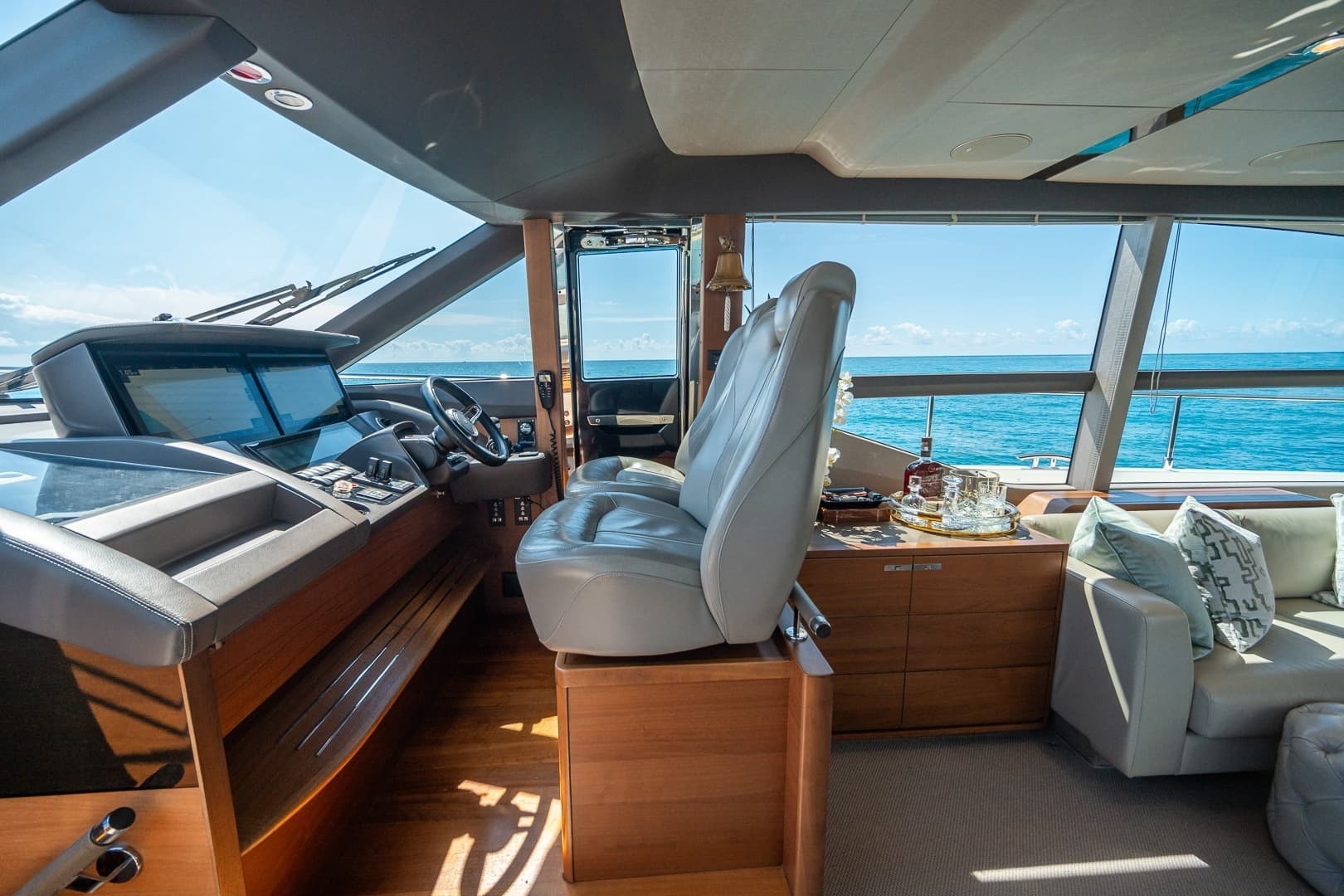 2017 Princess 68 Flybridge - Image 33