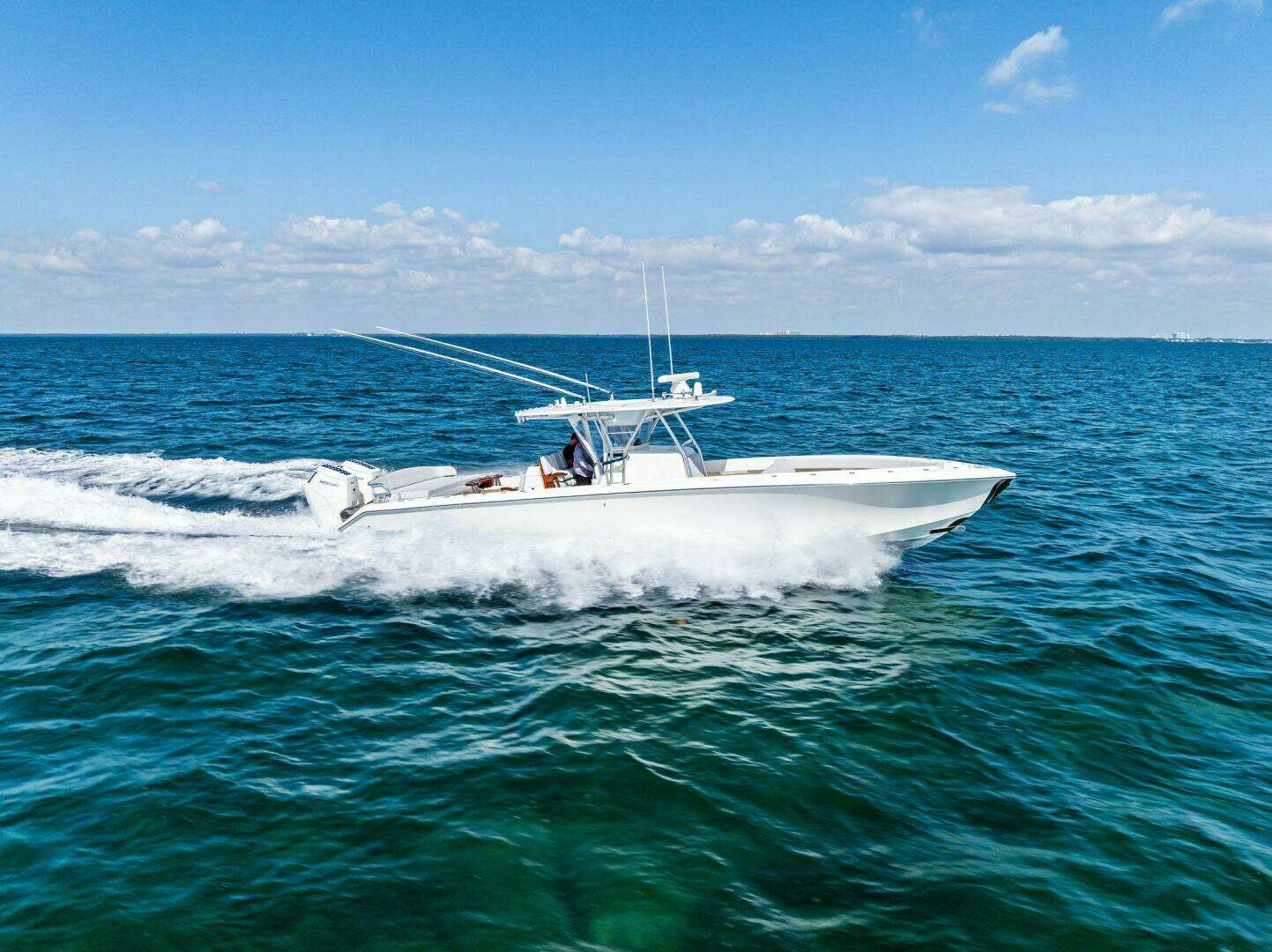 2015 Bahama 41 - Image 4