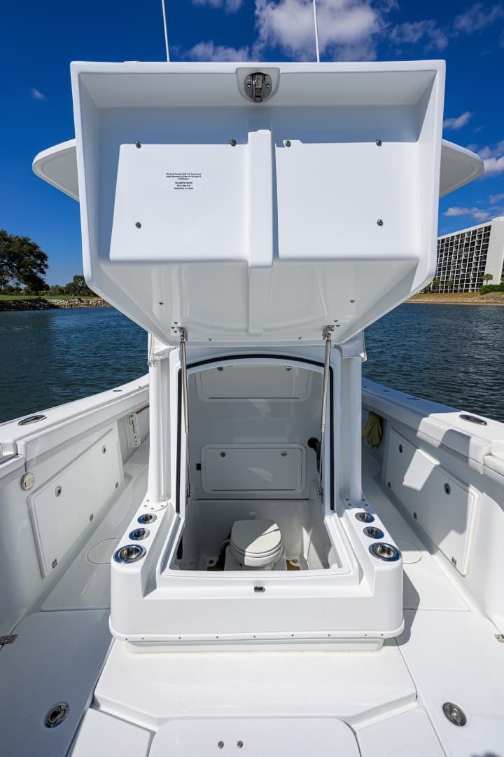 2023 Yellowfin 34 Offshore - Image 16