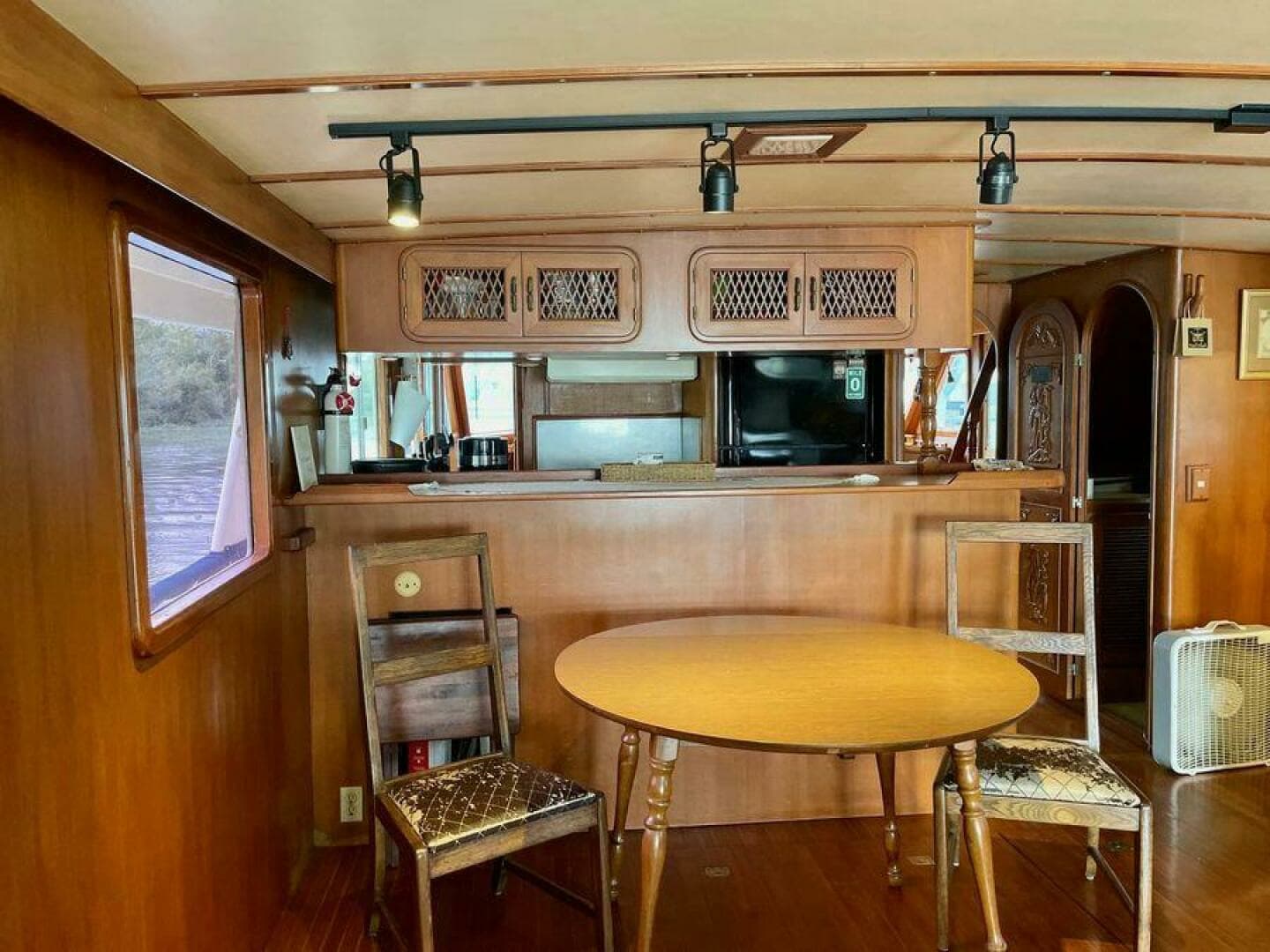1986 Marine Trader Med Yacht 62 Yachtfish - Image 11