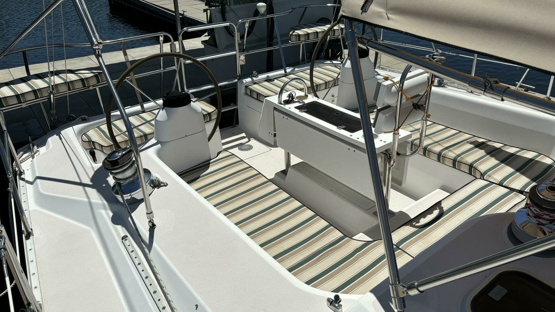 1997 Catalina 400 - Image 28