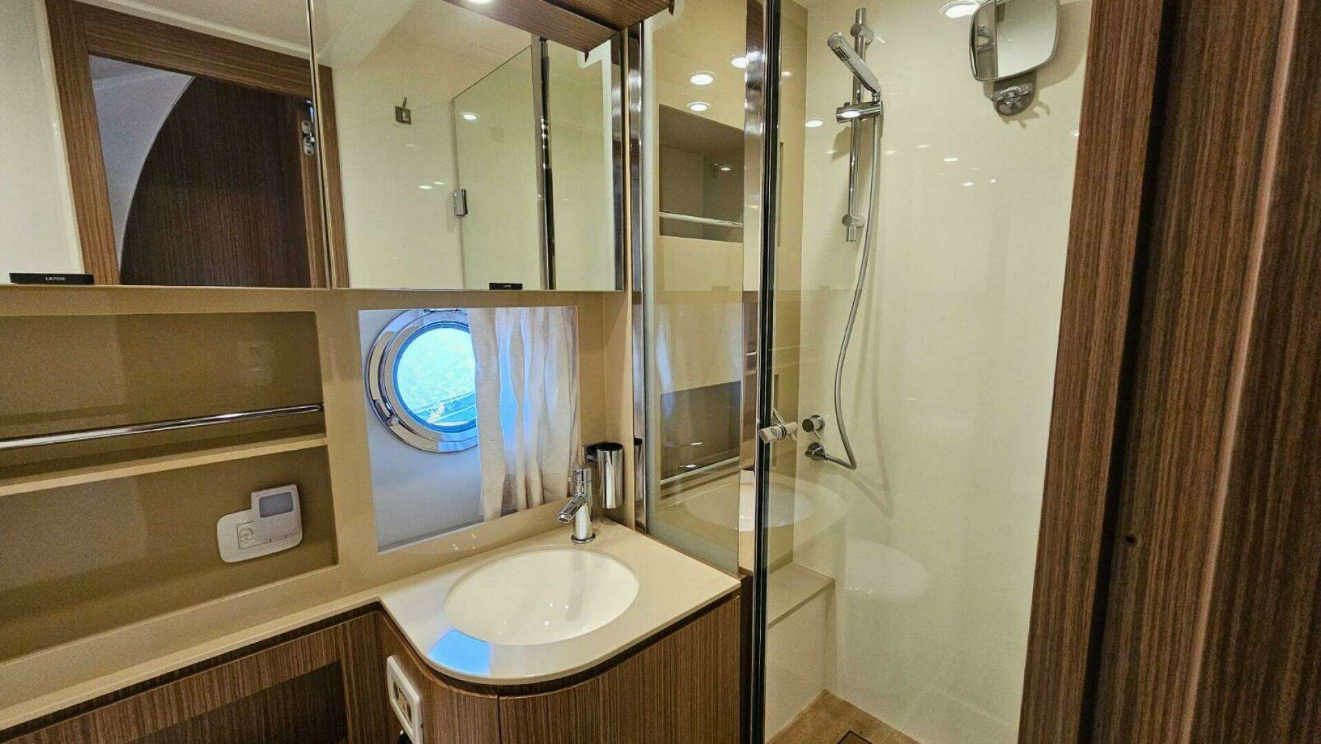 2015 Azimut Atlantis 50 - Image 28