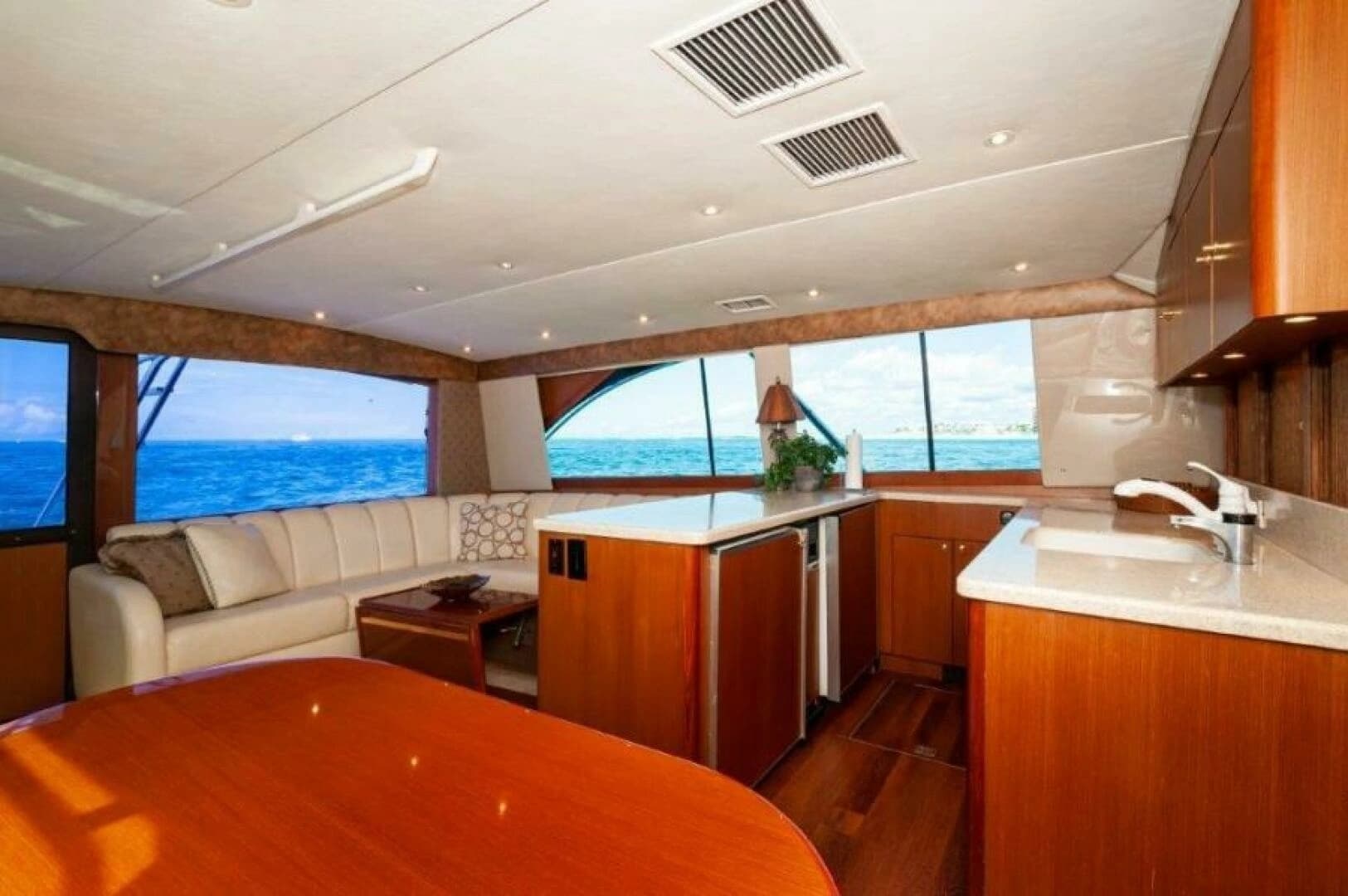 1998 Ocean 48 Super Sport - Image 9