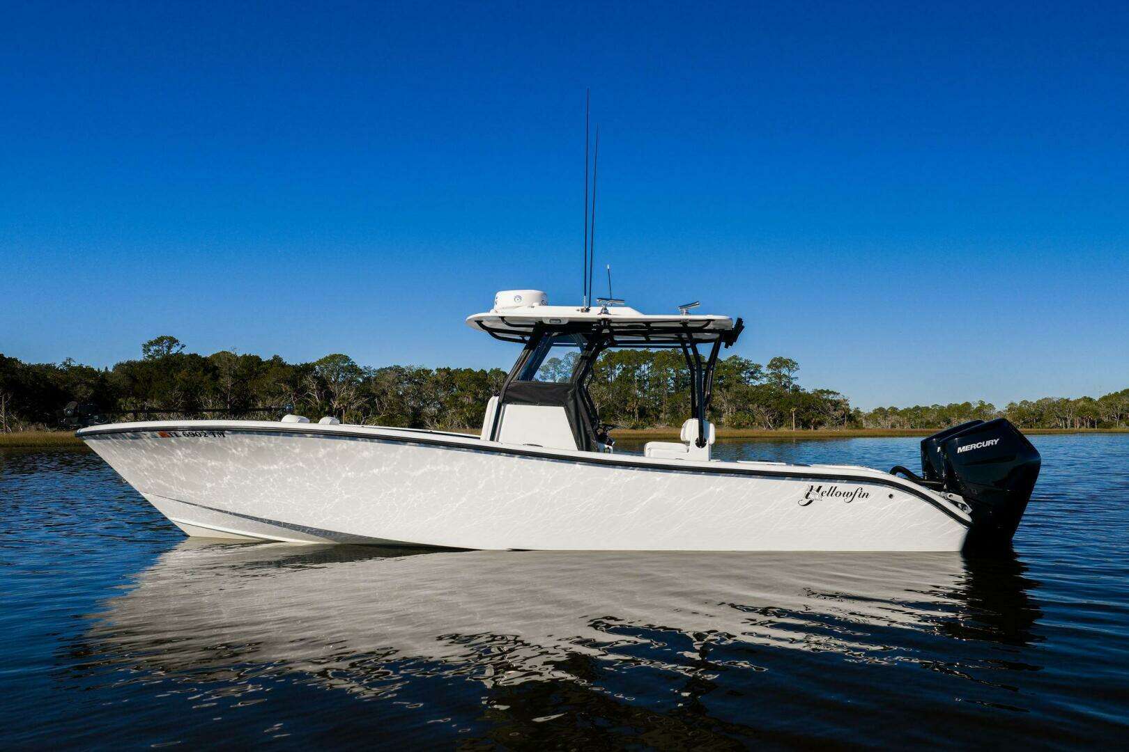 2023 Yellowfin 32 Offshore - Image 9