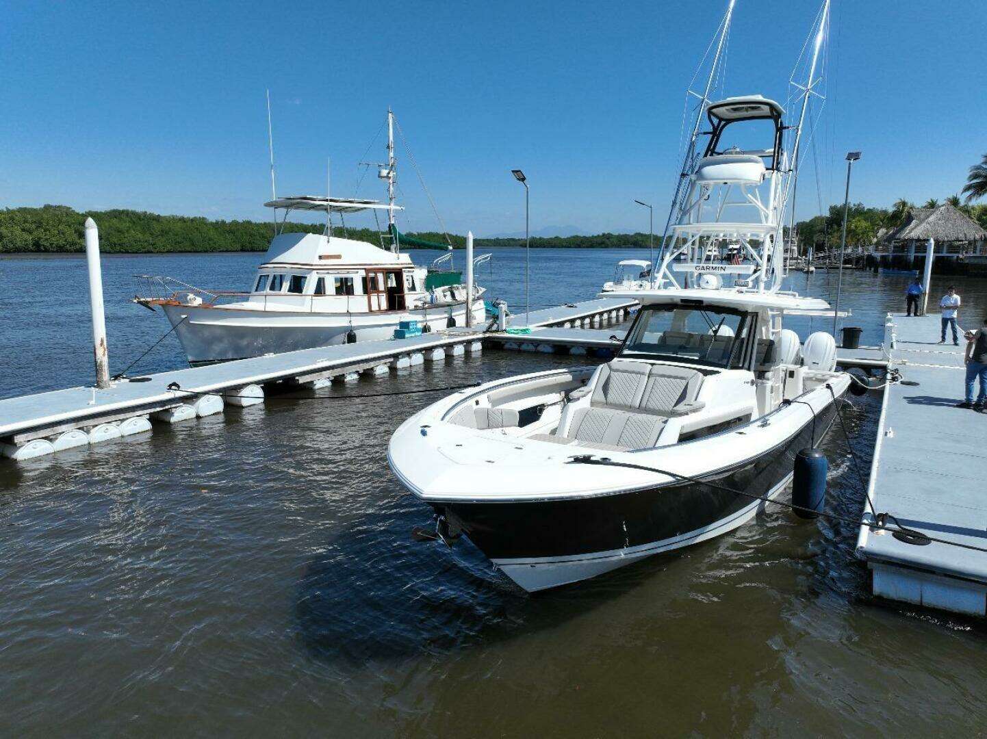 2022 Pursuit S428 - Image 8