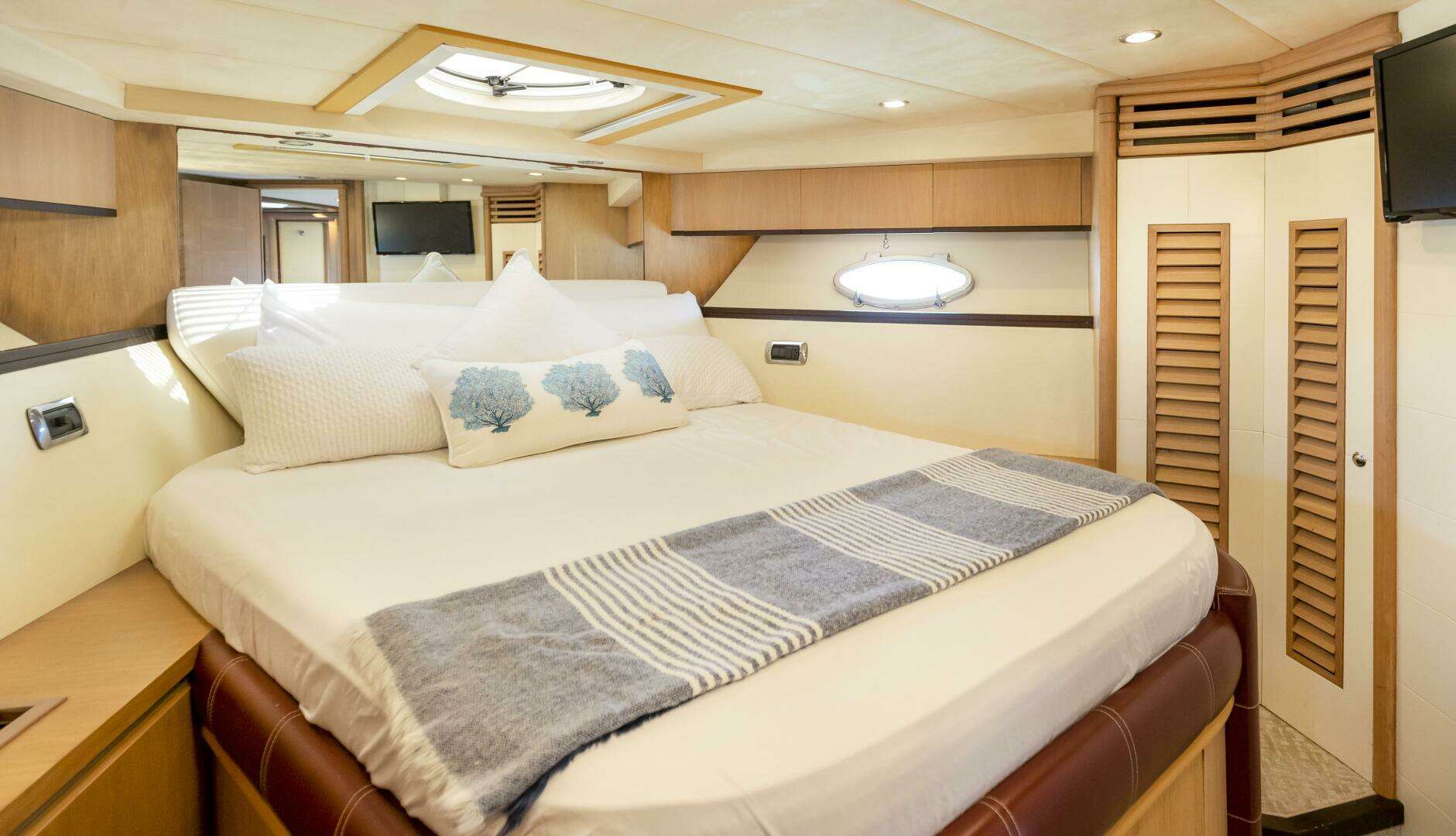 2005 Astondoa 53 Open - Image 7