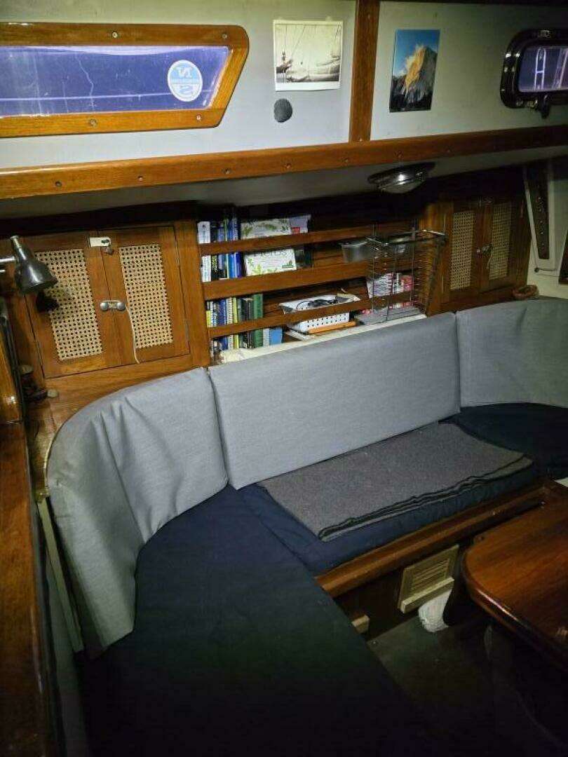 1977 Gulfstar 40 - Image 17