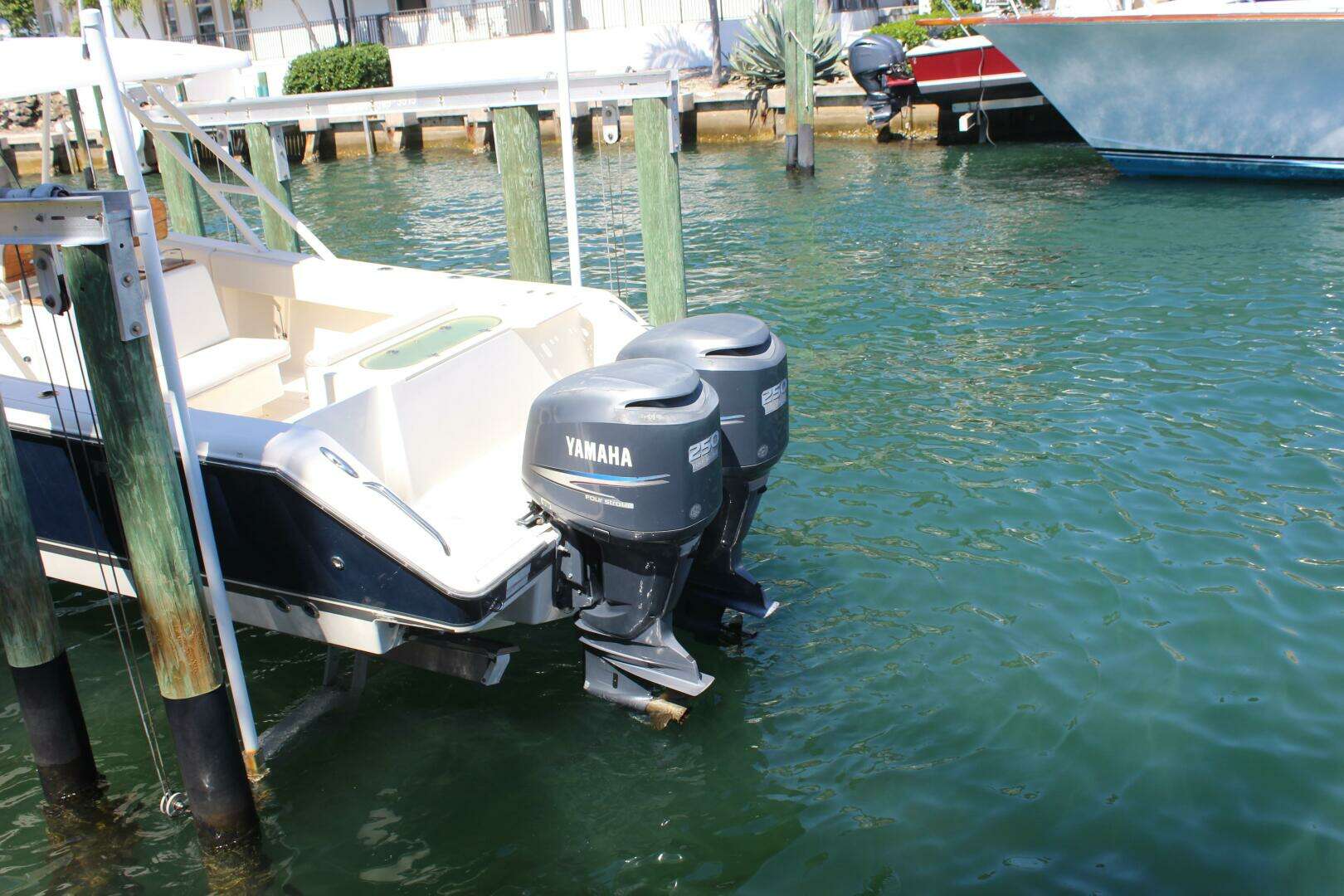 2008 Pursuit 3100 Sport - Image 28