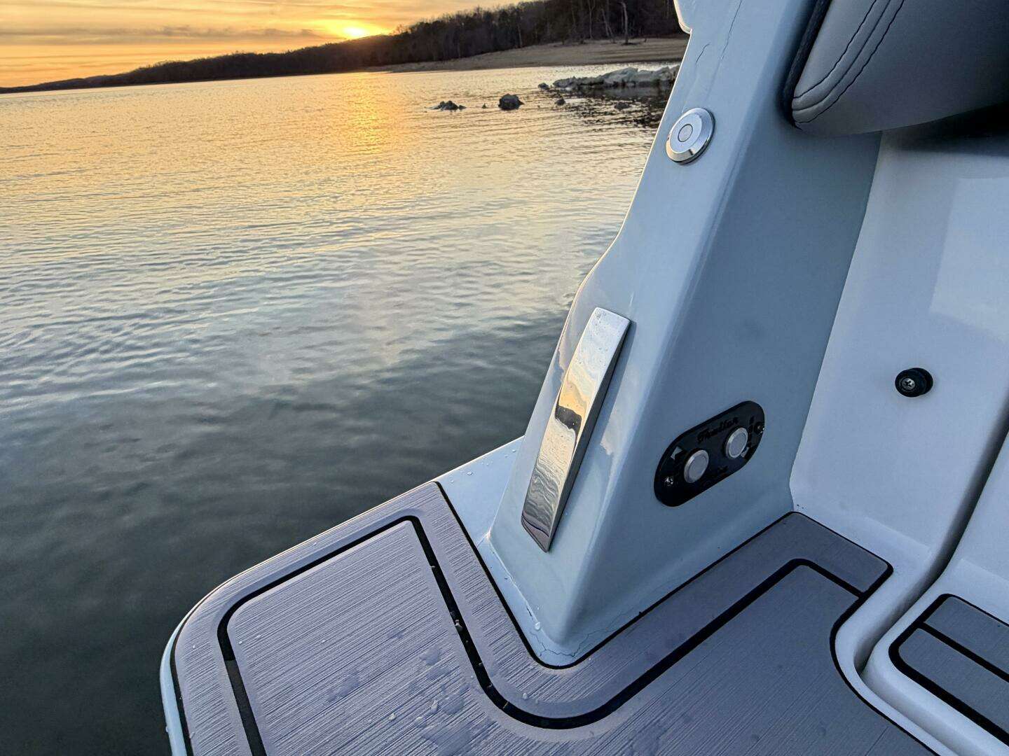 2023 Correct Craft Ingenity 23EL2 Electric Boat - Image 110