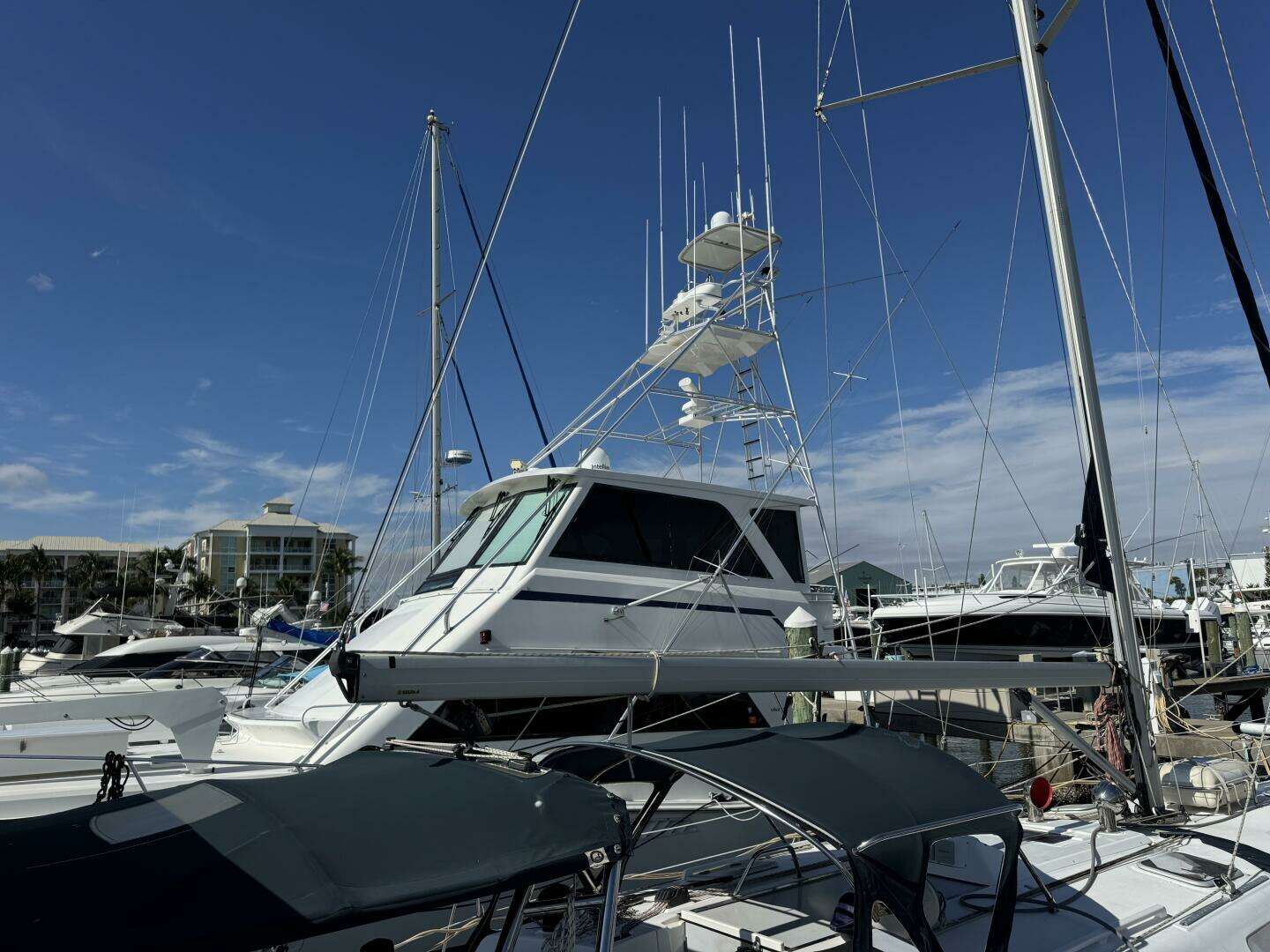 1995 Viking 58 Convertible - Image 6