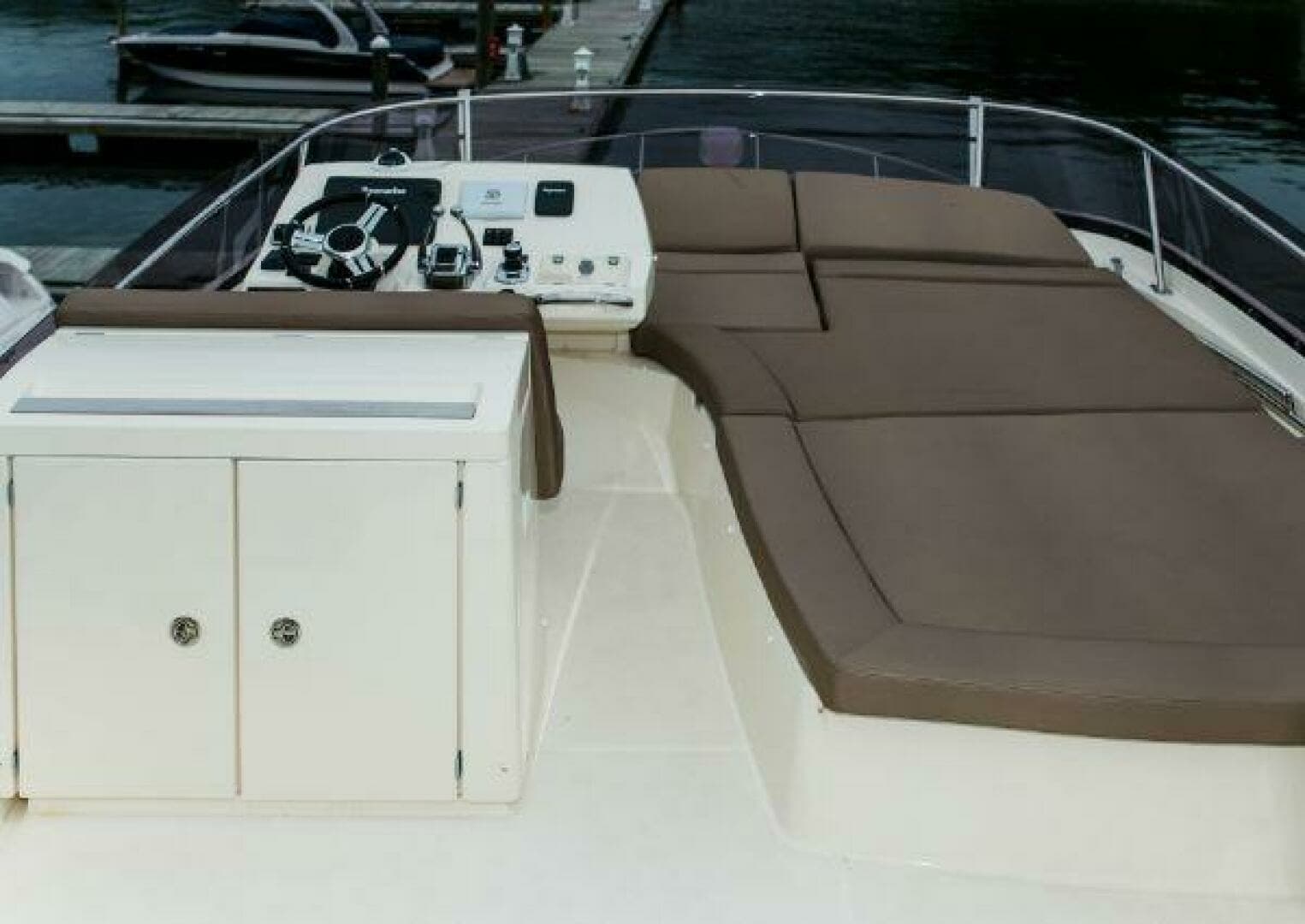 2014 Prestige 550 - Image 11