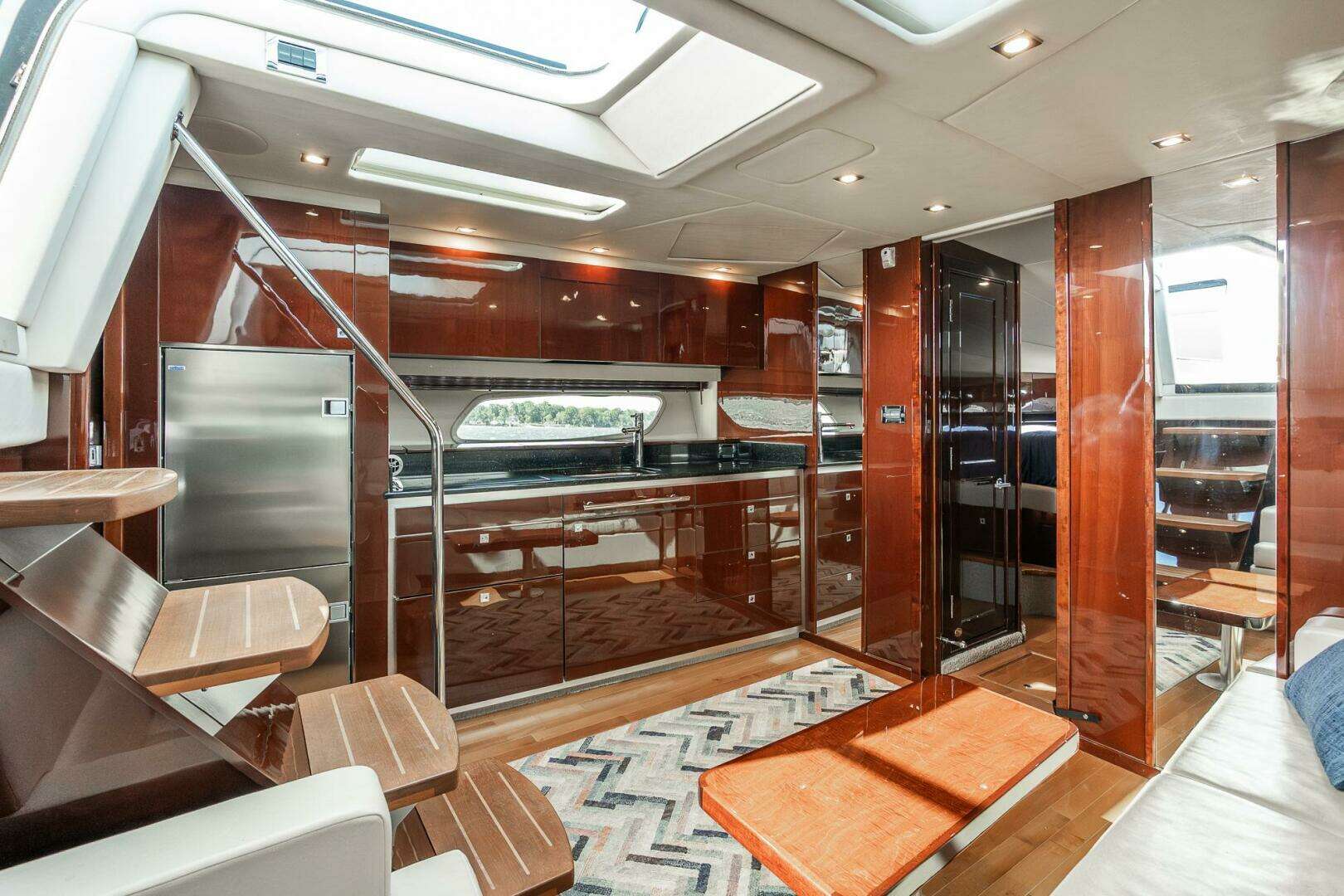 2009 Sea Ray 47 Sundancer - Image 15